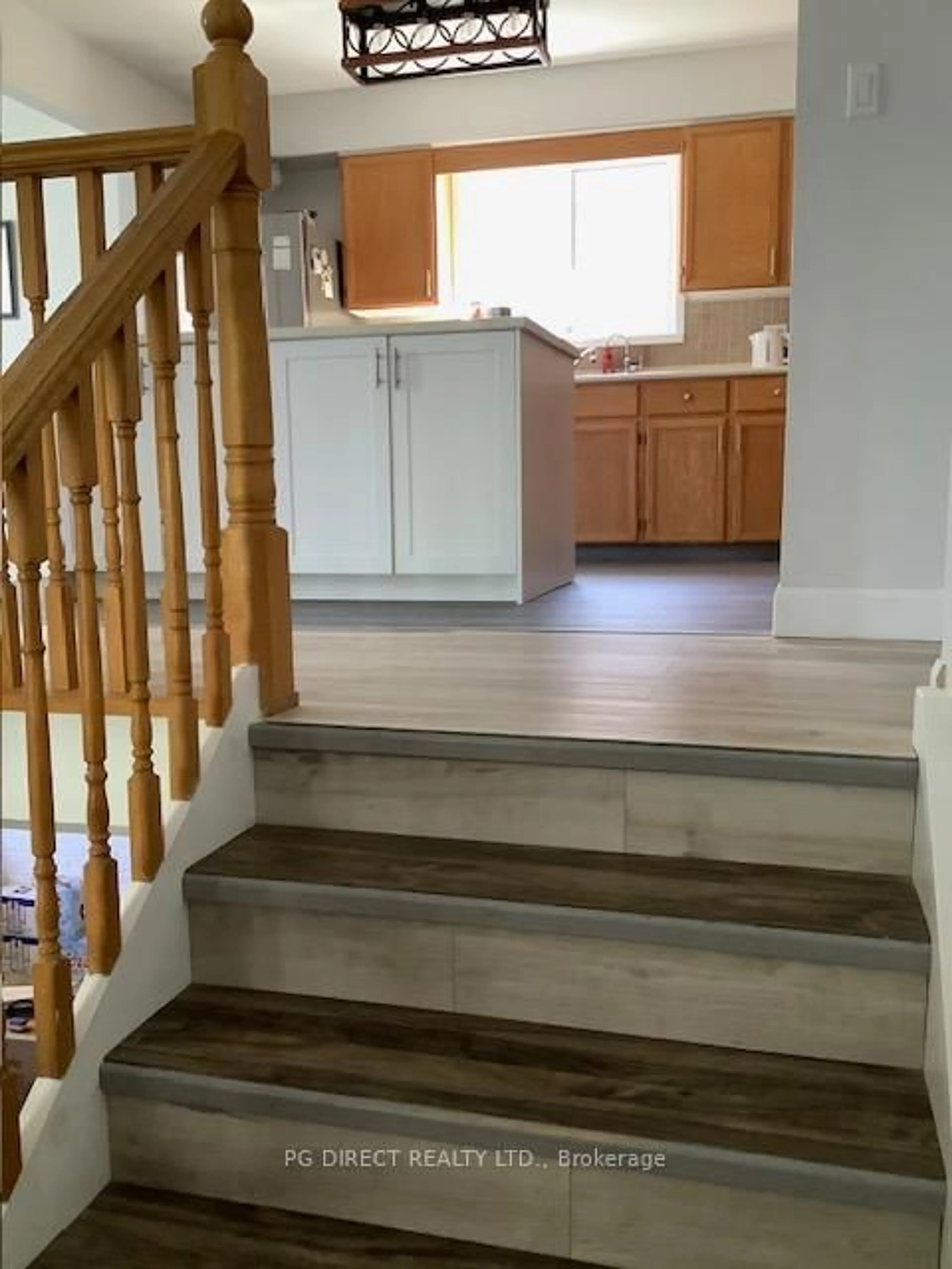 Stairs for 9 Brick Pond Rd, Severn Ontario L0K 1E0