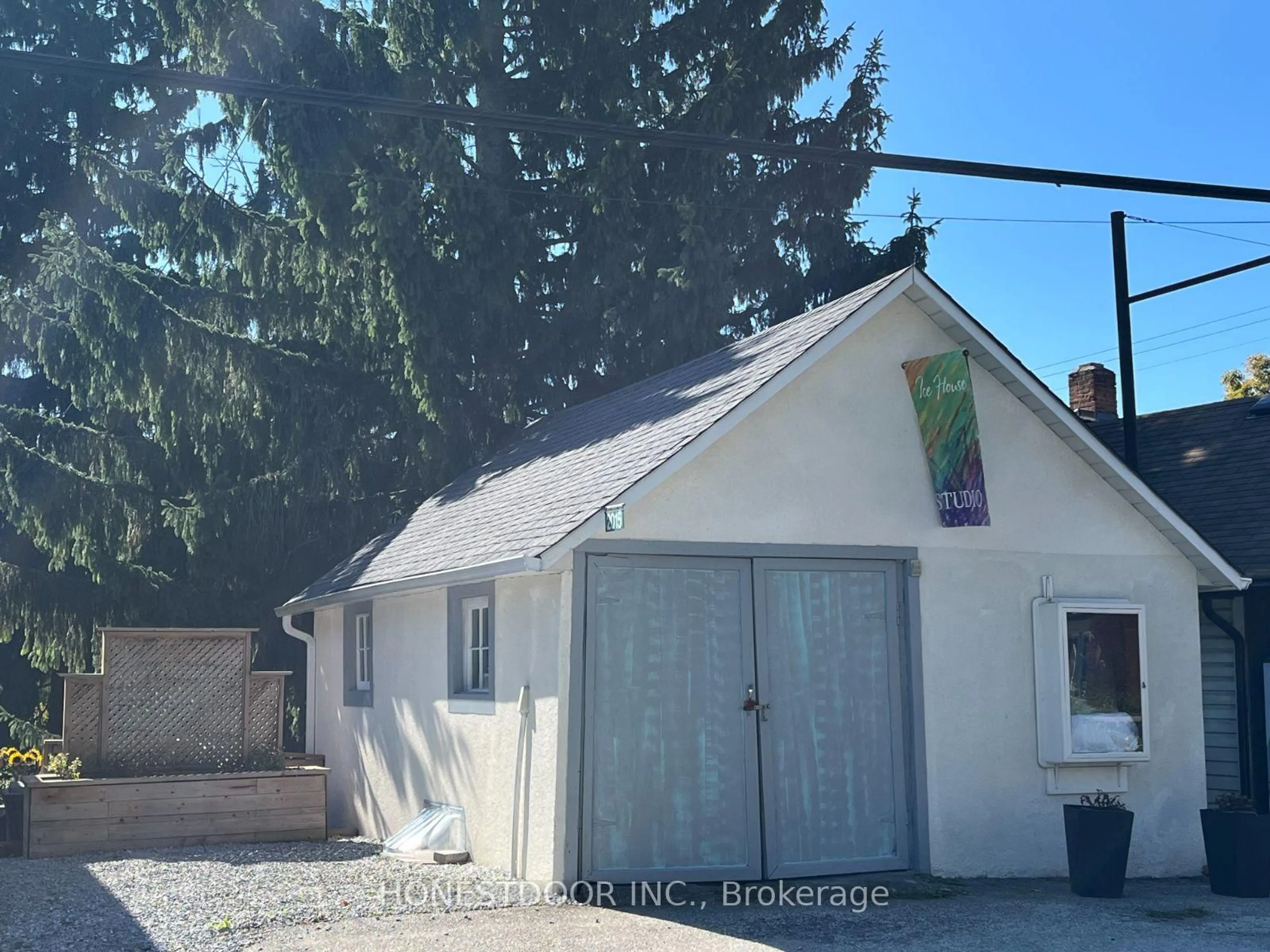 Unknown for 2015 Ridge Rd, Oro-Medonte Ontario L0L 2L0