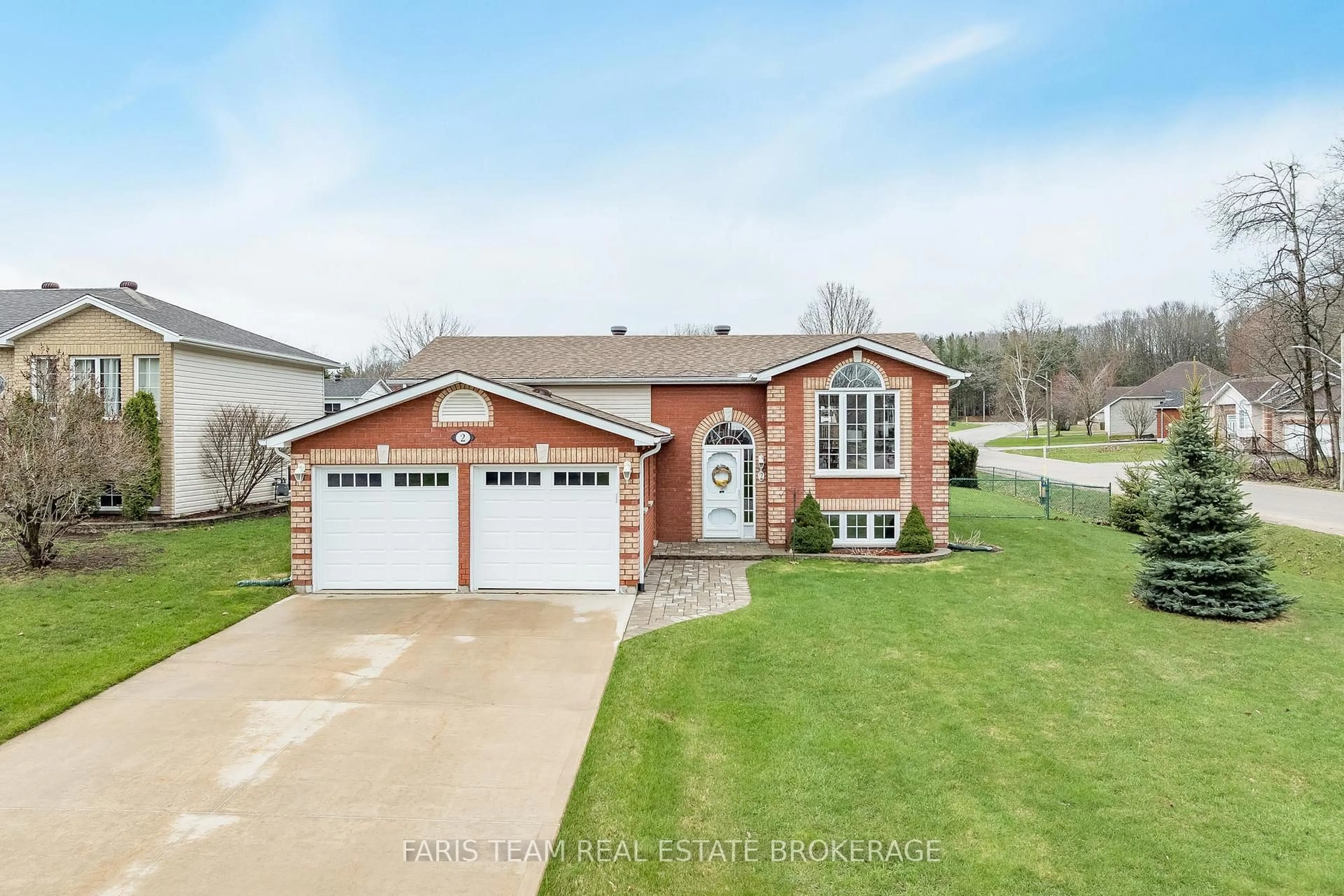 Home with brick exterior material, water/lake/river/ocean view for 2 Sheffcote St, Penetanguishene Ontario L9M 1W1