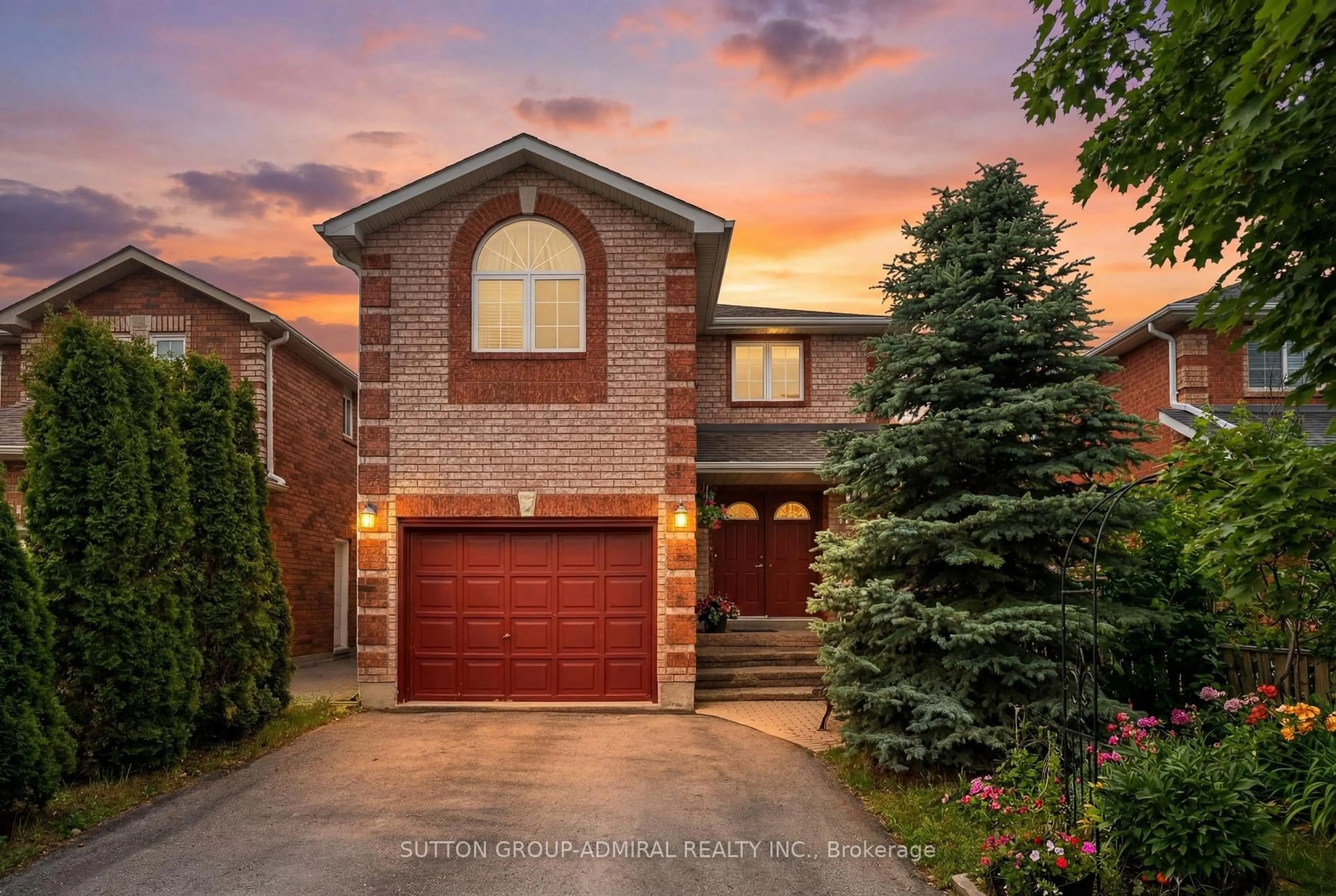Home with brick exterior material, street for 213 Tunbridge Rd, Barrie Ontario L4M 6R6
