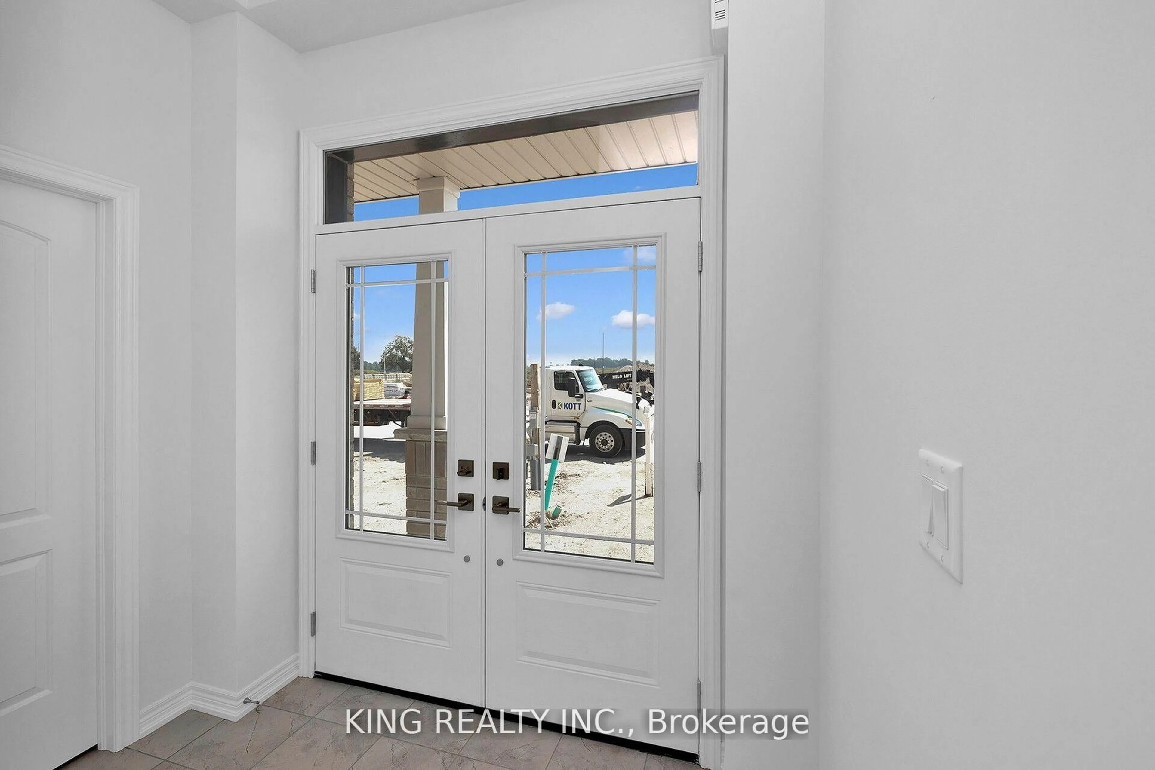Indoor entryway for 161 Fenchurch Manr, Barrie Ontario L9J 0W9