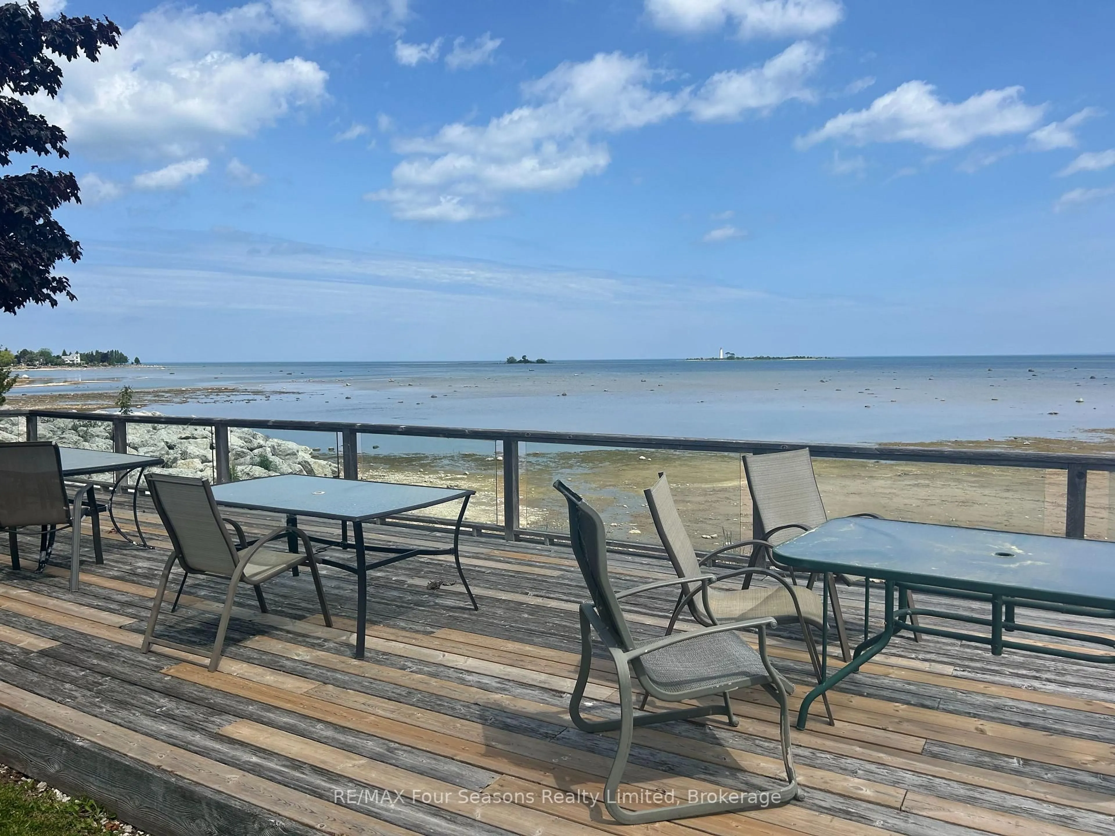 Patio, water/lake/river/ocean view for 25 Starboard Rd #25, Collingwood Ontario L9Y 5C8