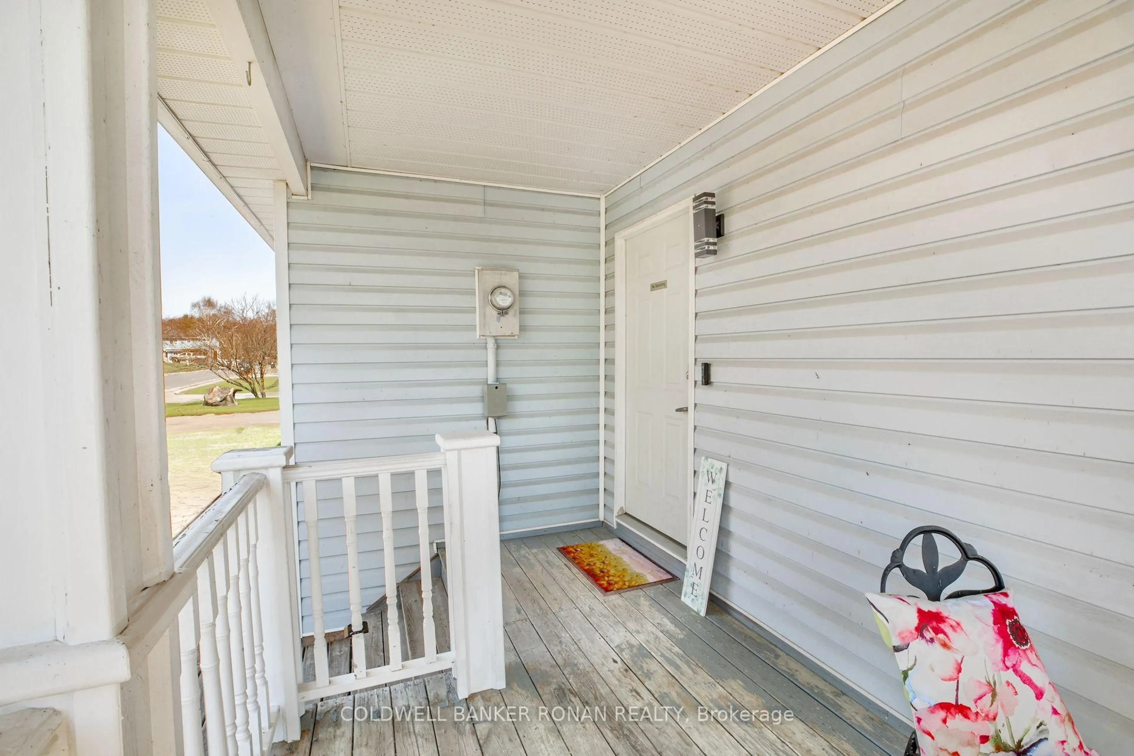 Unknown for 15 Jennings Dr, Penetanguishene Ontario L9M 1K1
