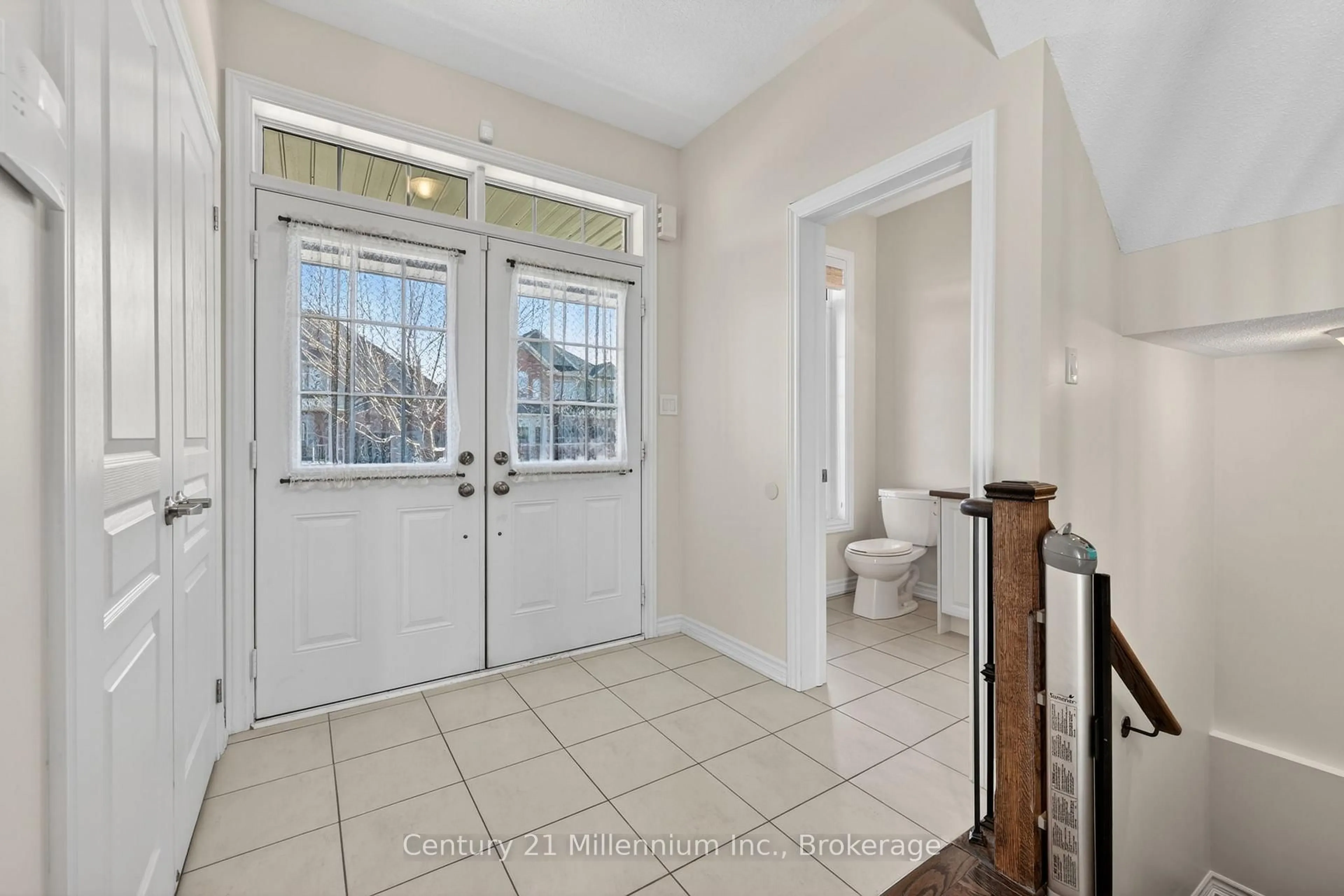Indoor entryway for 18 Marks Rd, Springwater Ontario L9X 1A8