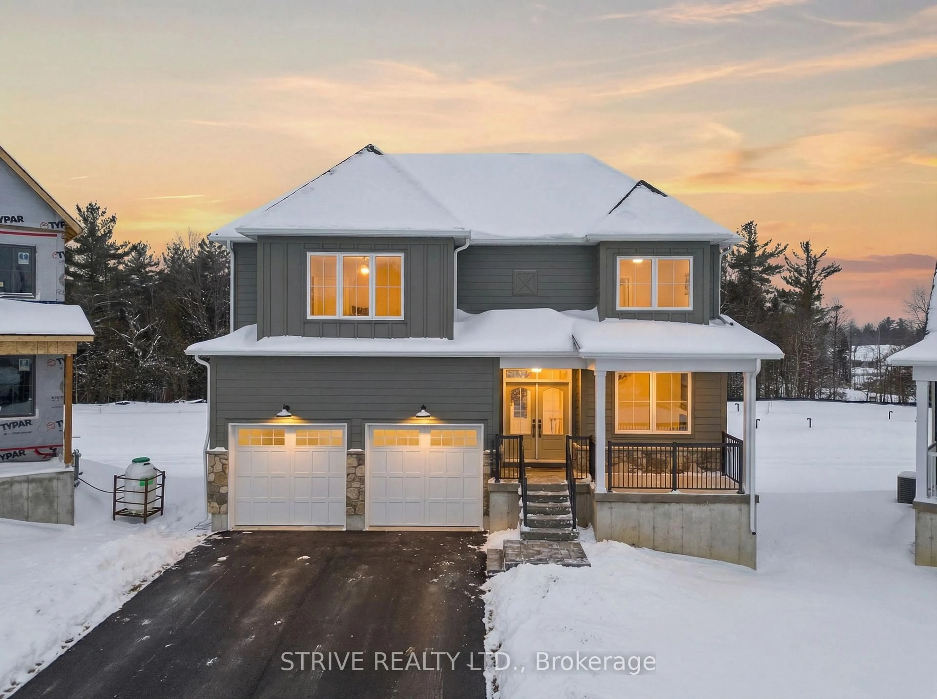 Home with vinyl exterior material, street for 29 Northland Crt, Oro-Medonte Ontario L9J 1C4