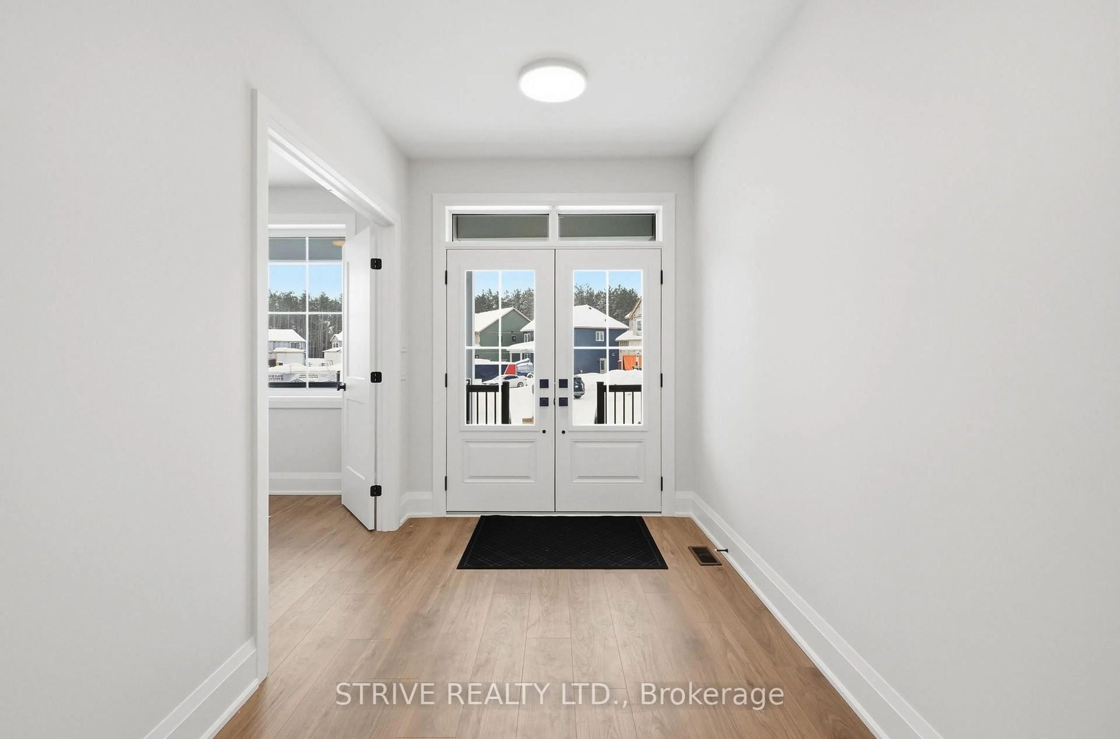 Indoor entryway for 29 Northland Crt, Oro-Medonte Ontario L9J 1C4