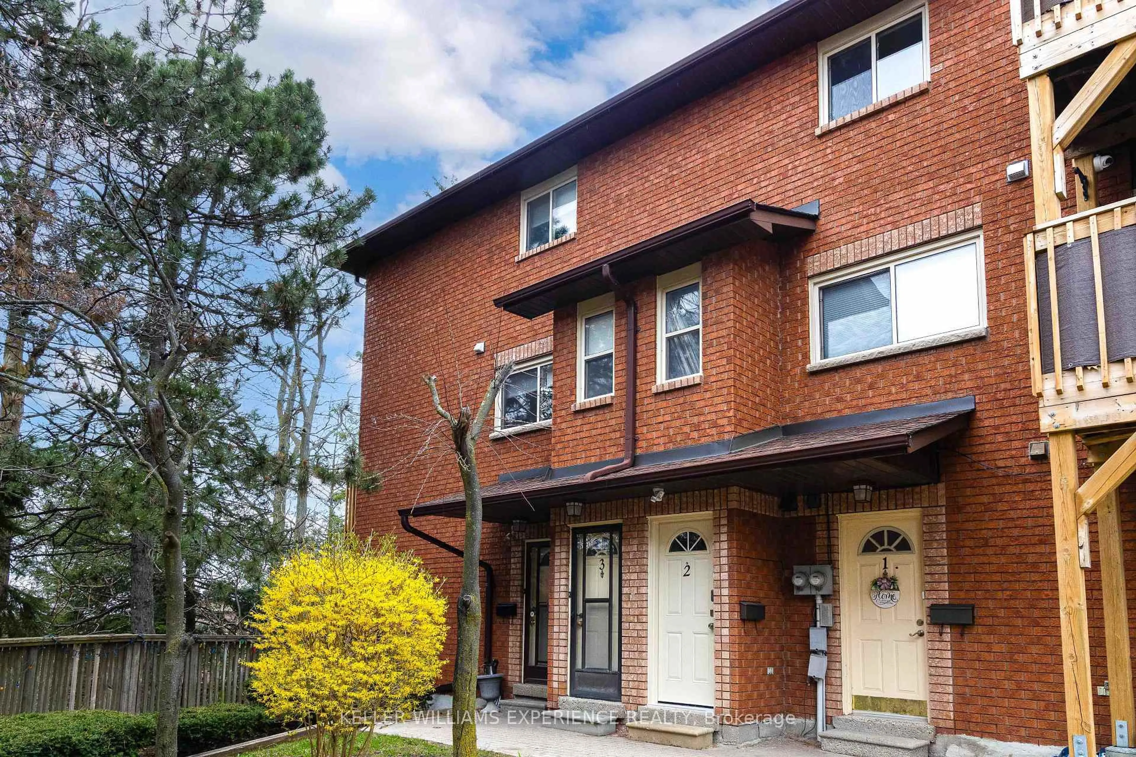 Home with brick exterior material, street for 1104 Loggers Ru #3, Barrie Ontario L4N 7K1