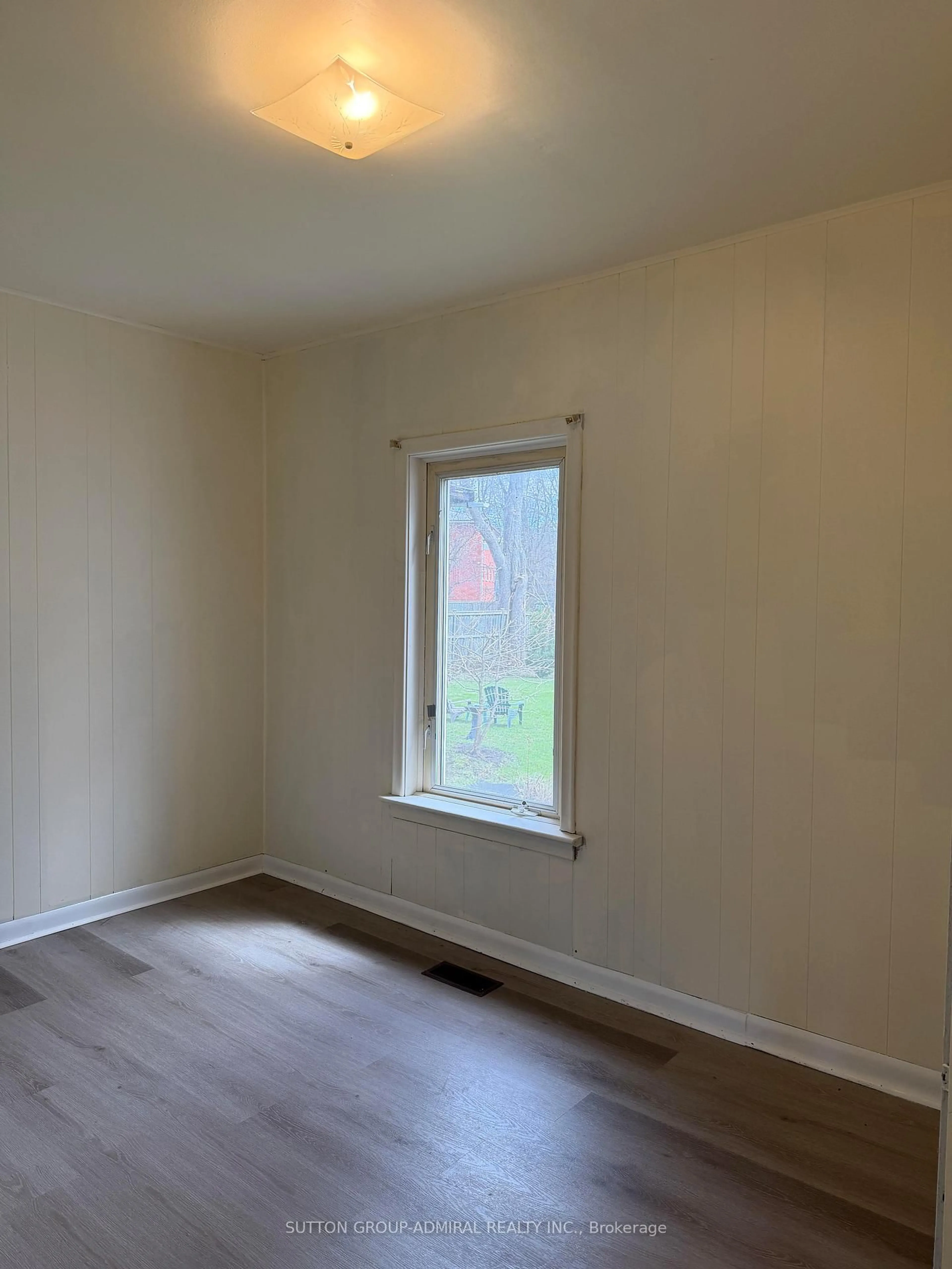A pic of a room for 177 Atherley Rd, Orillia Ontario L3V 1N5
