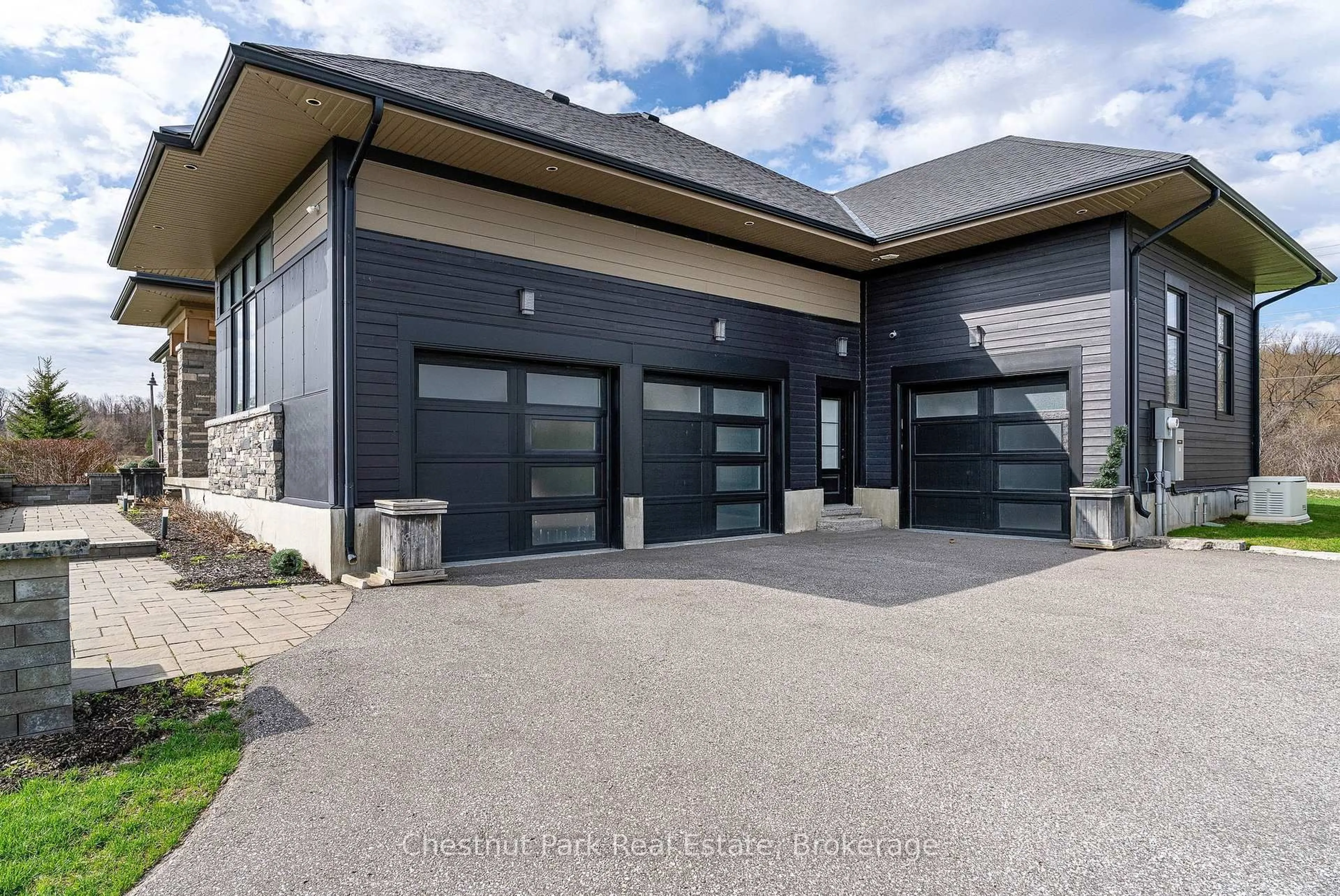 Indoor garage for 1 Windrose Valley Blvd, Clearview Ontario L9Y 0K2