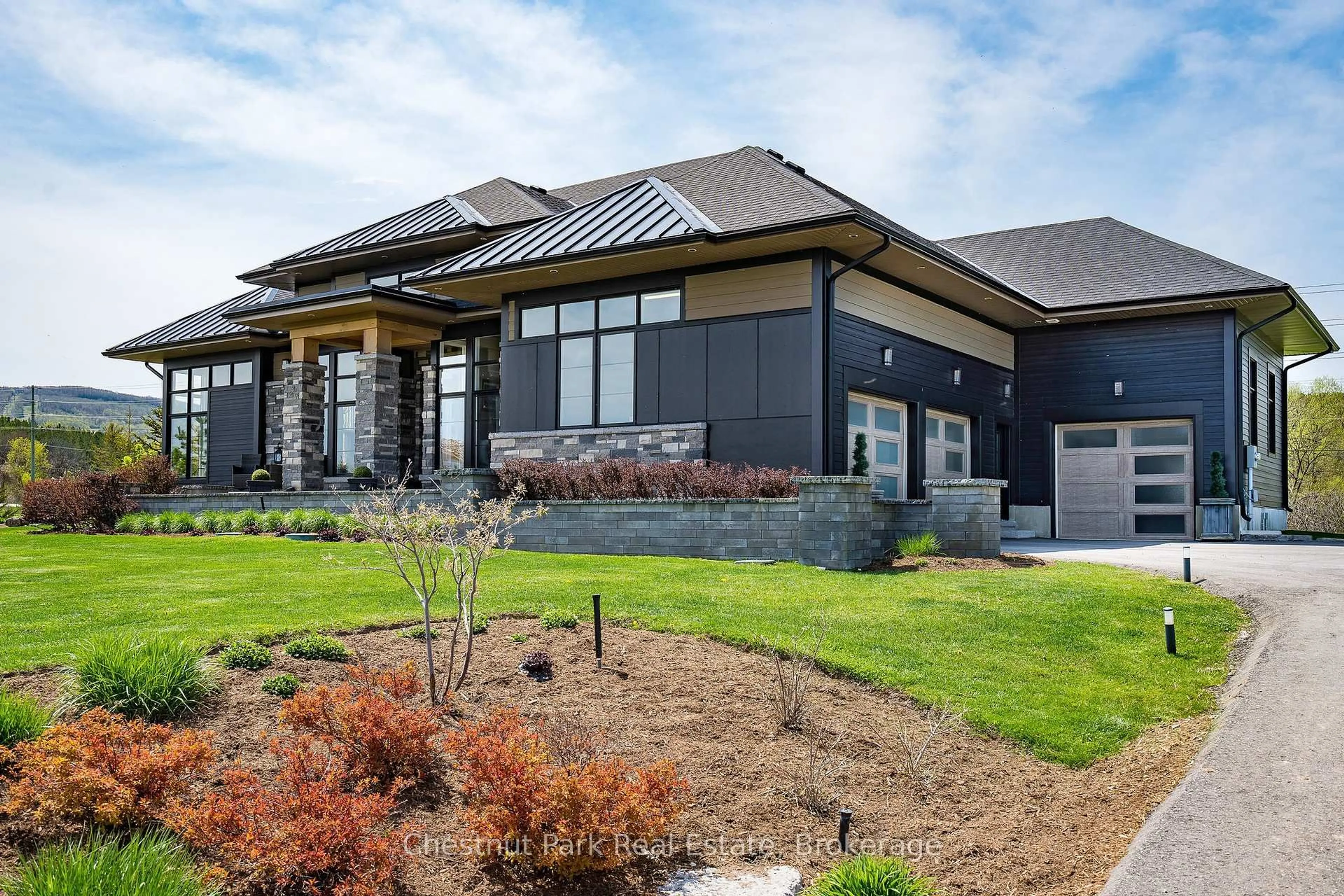 Home with brick exterior material, mountain view for 1 Windrose Valley Blvd, Clearview Ontario L9Y 0K2