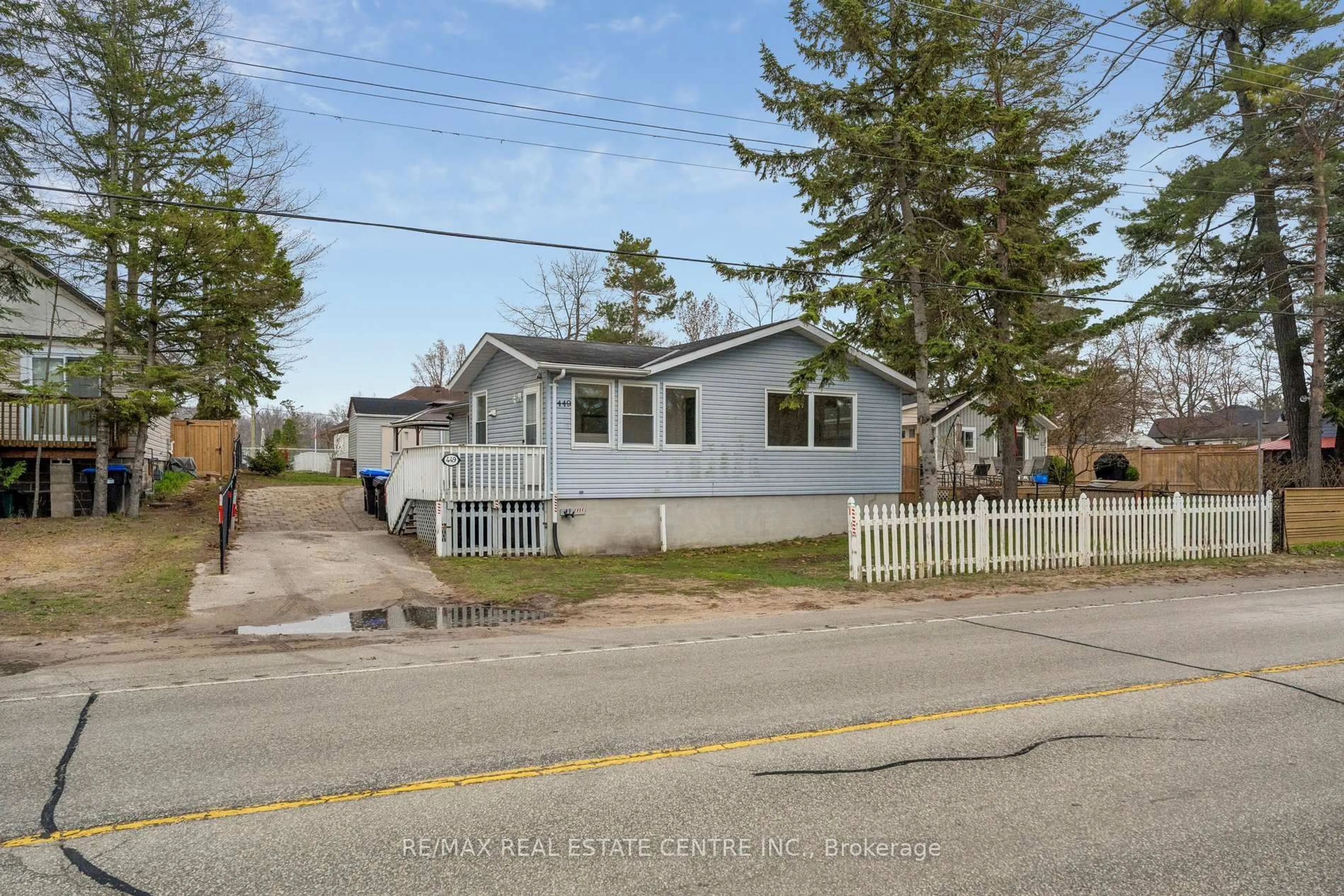 Unknown for 449 Mosley St, Wasaga Beach Ontario L9Z 2J4