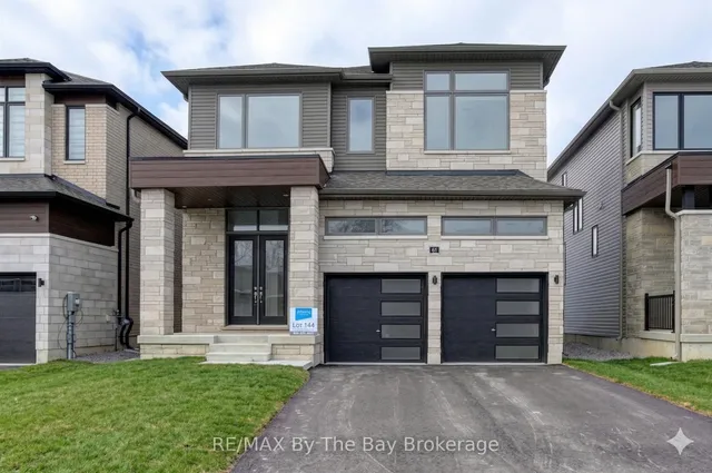61 Rosanne Circ, Wasaga Beach