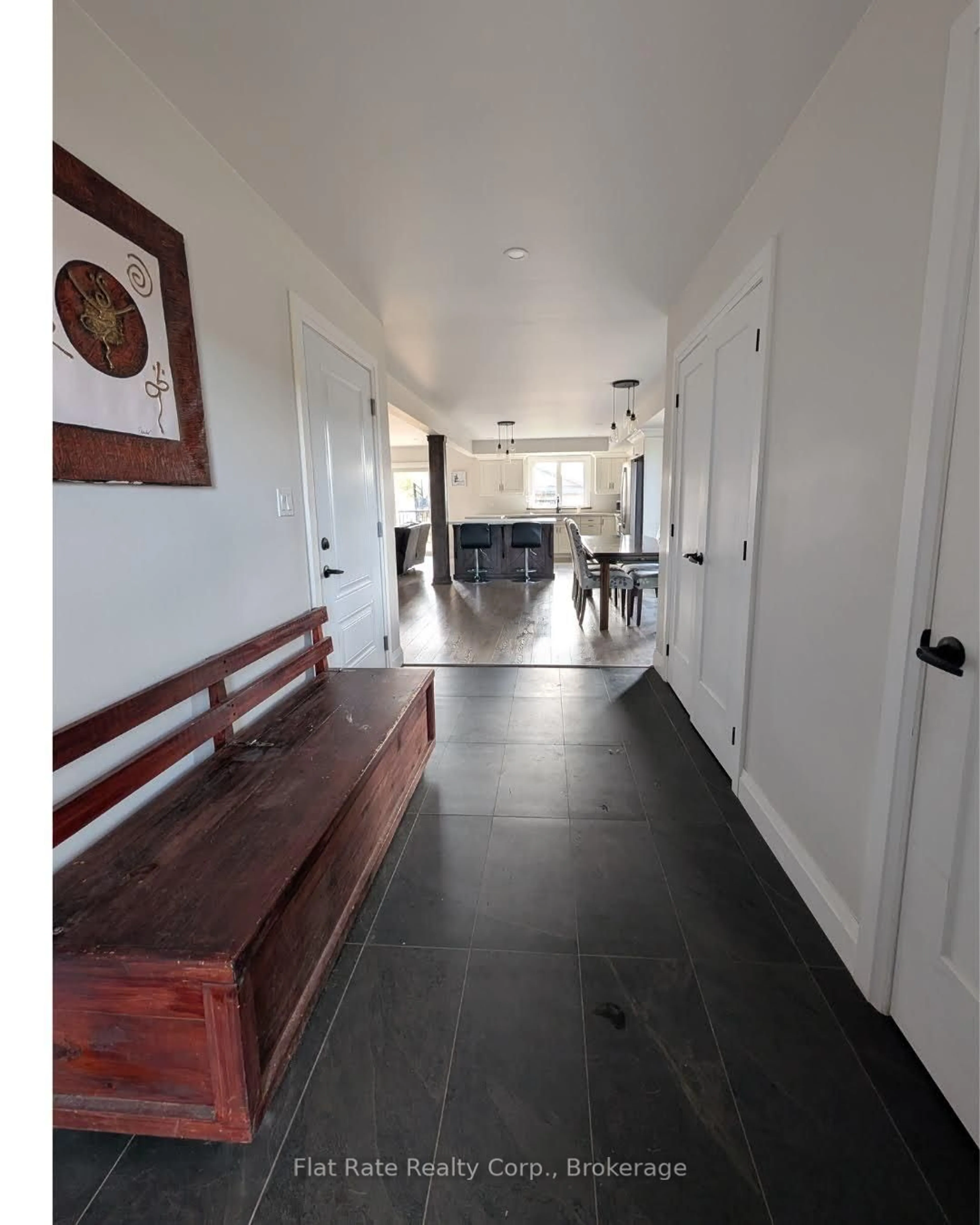 Indoor foyer for 38 Payette Dr, Penetanguishene Ontario L9M 1H5