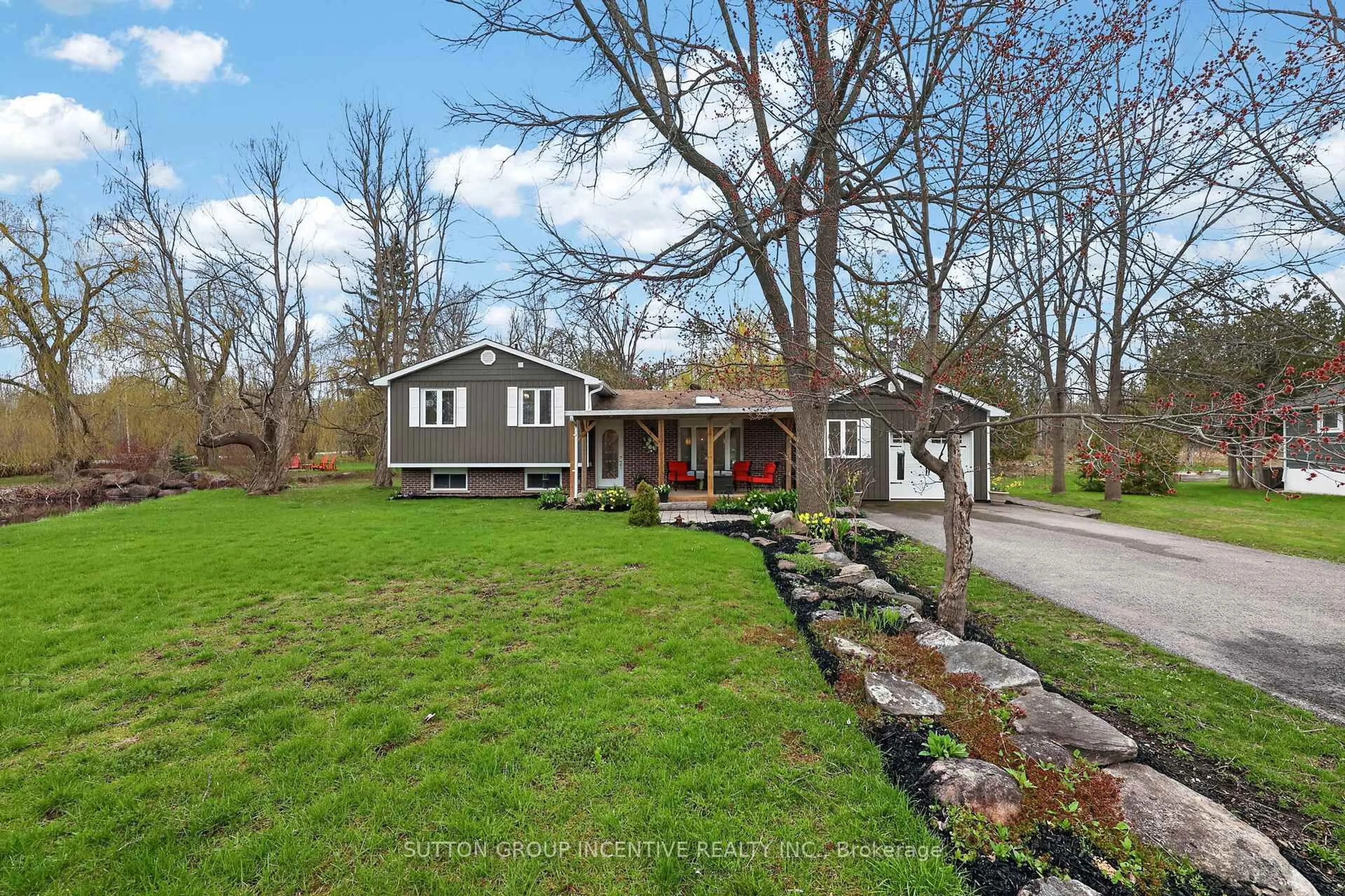 Unknown for 10 Springhome Rd, Oro-Medonte Ontario L0L 1T0