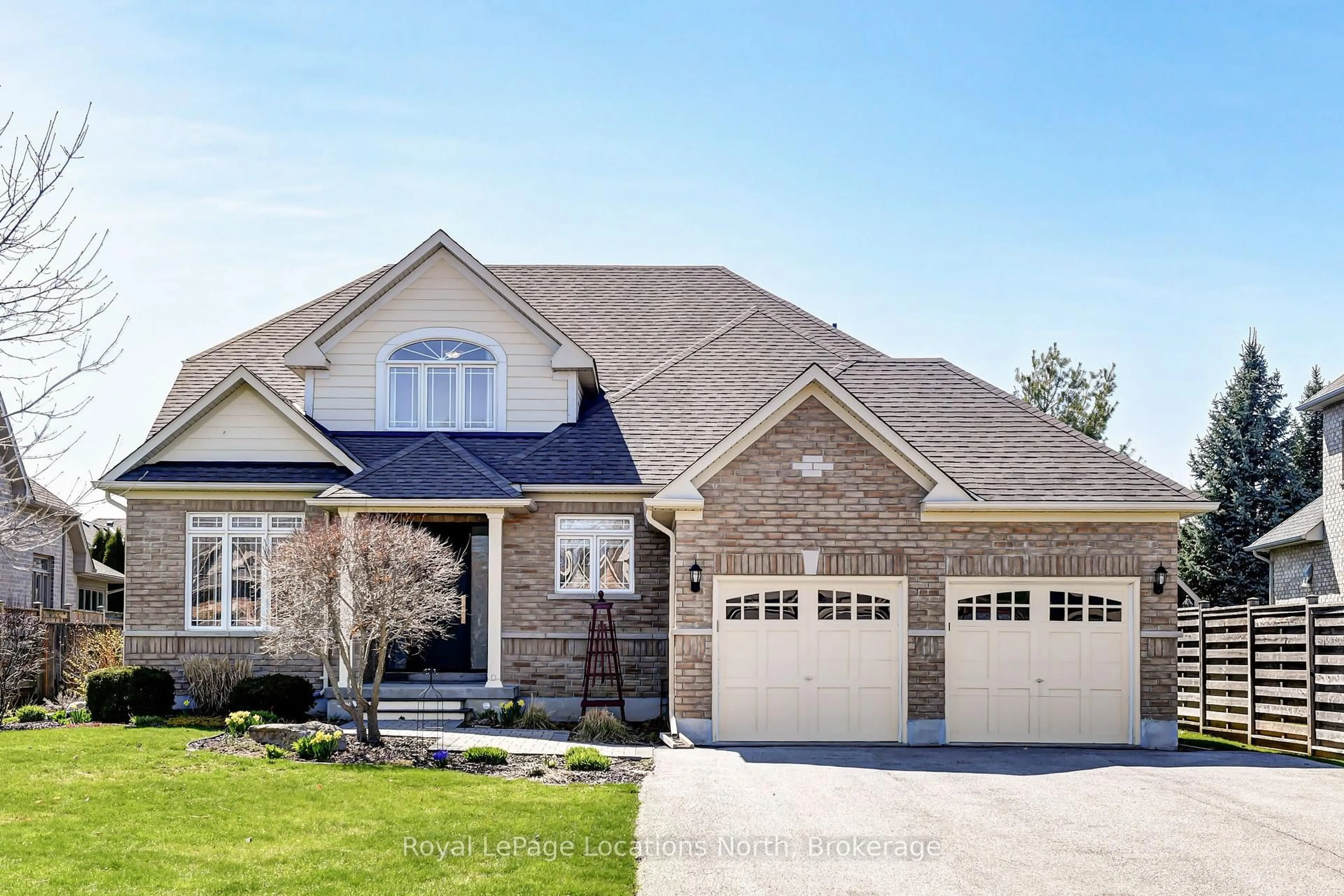 Home with brick exterior material, street for 18 Frances Dr, Collingwood Ontario L9Y 0A8