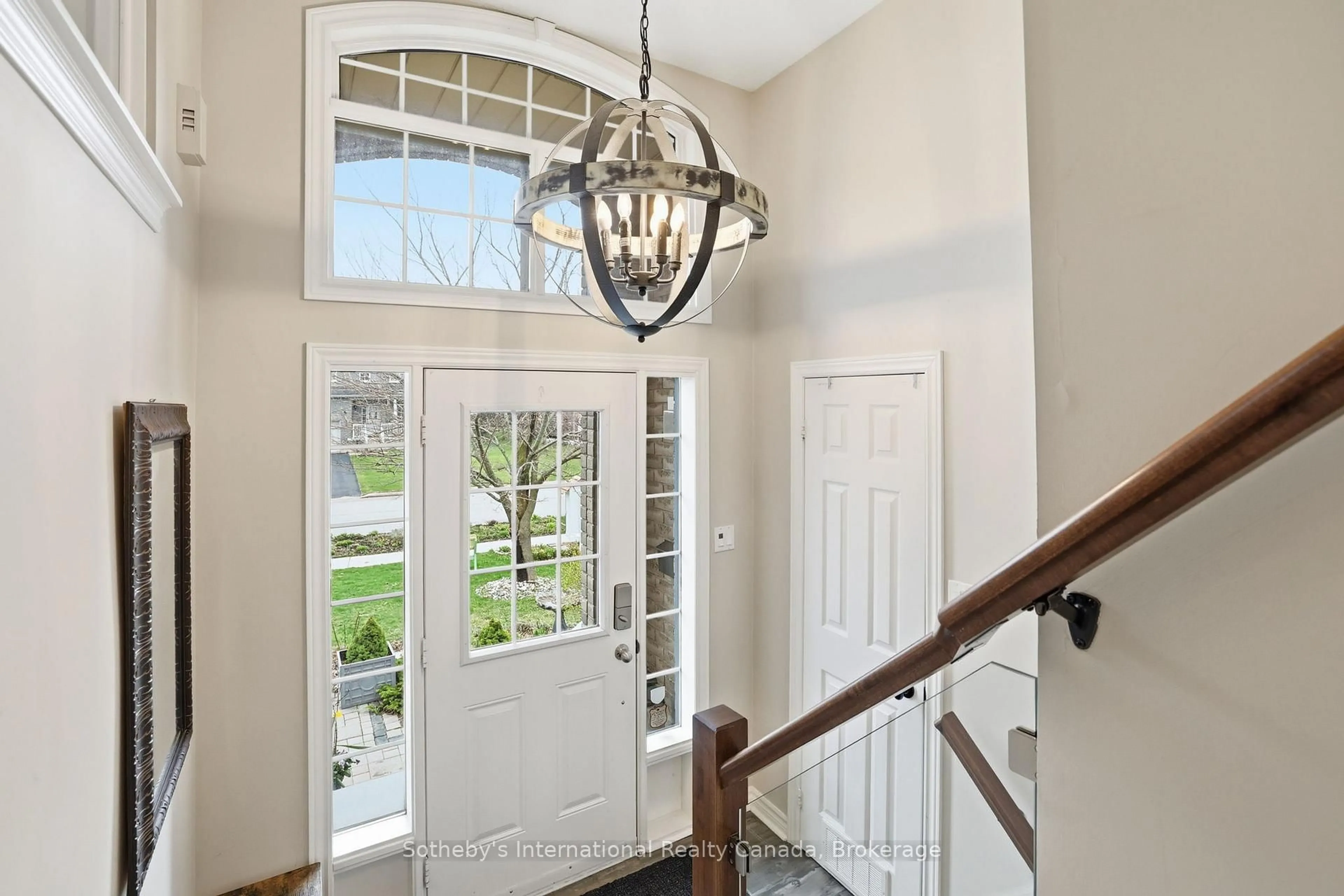 Indoor entryway for 17 Mair Mills Dr, Collingwood Ontario L9Y 0A7