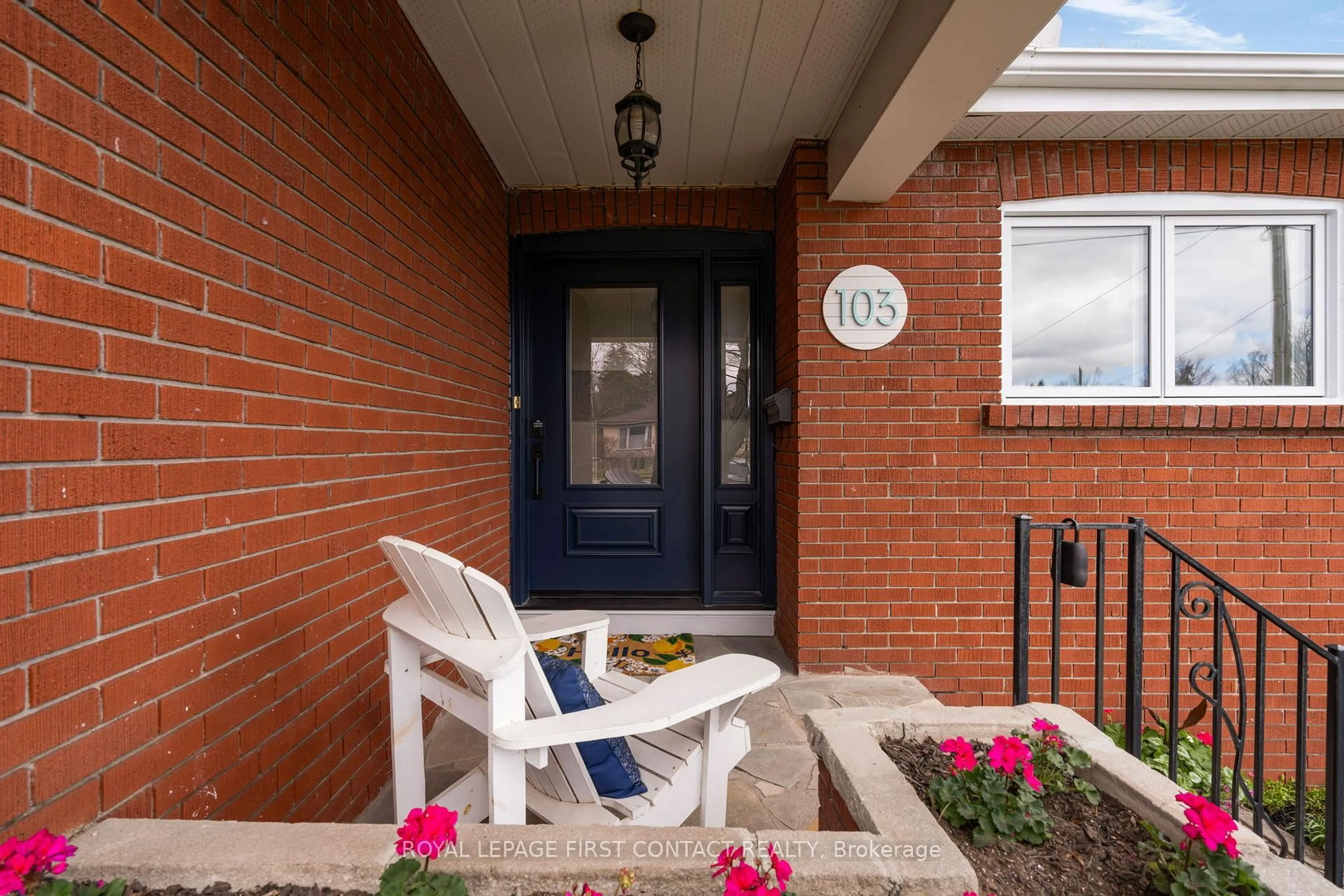 Unknown for 103 Rodney St, Barrie Ontario L4M 4C2