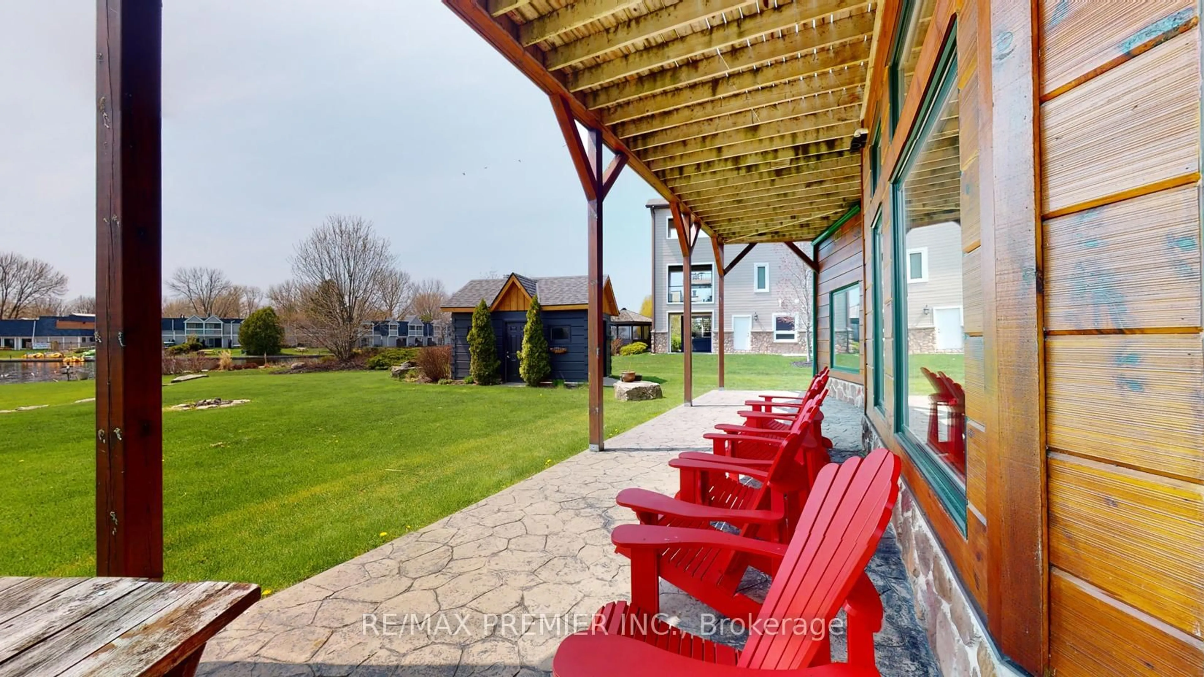 Patio, street for 31 Paradise Blvd, Ramara Ontario L0K 1B0