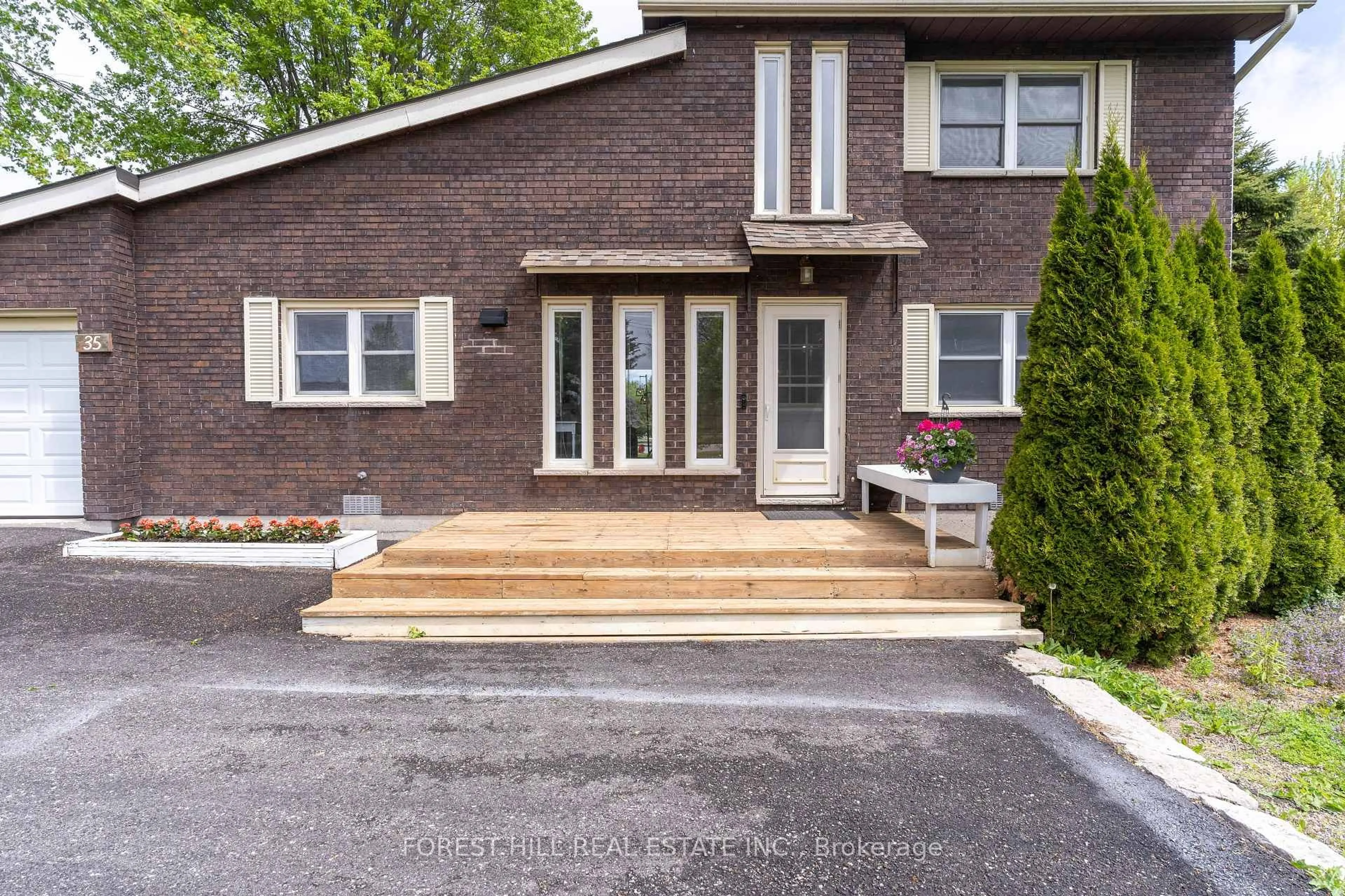 Home with brick exterior material, street for 35 Turtle Path, Ramara Ontario L0K 1B0