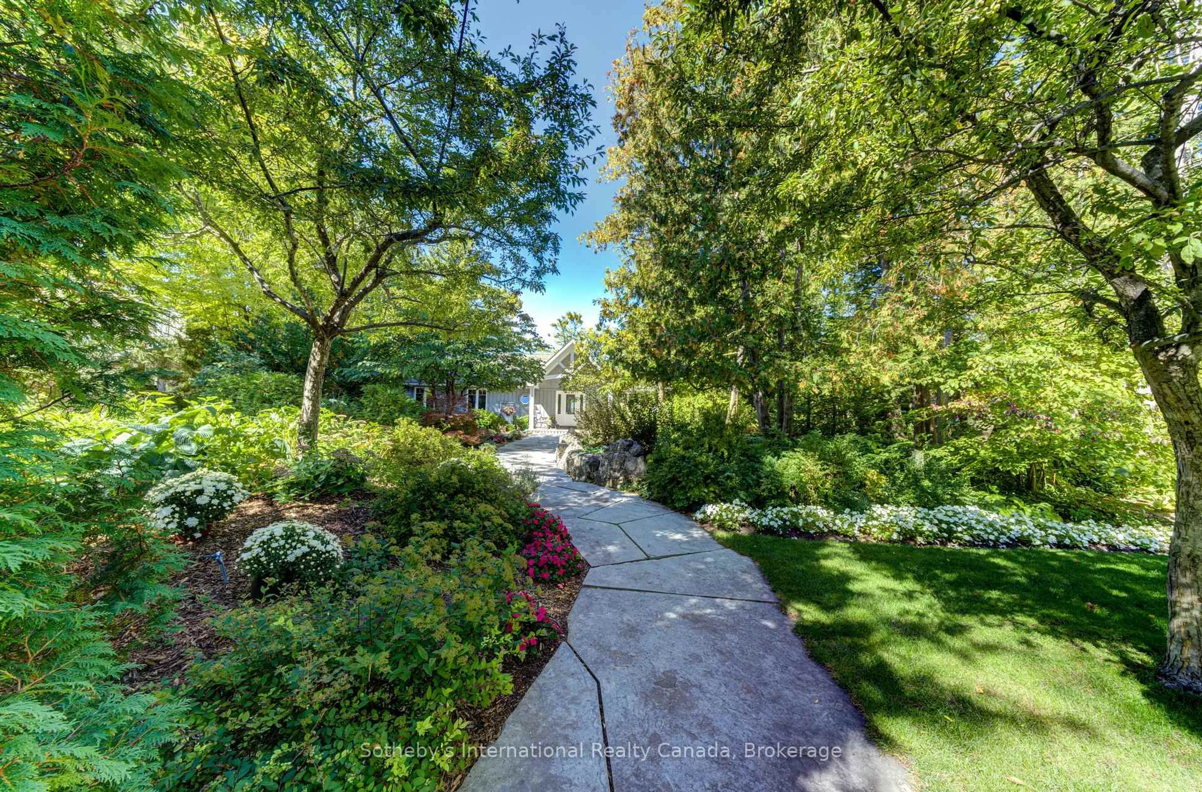 Patio, street for 1036 River Rd, Wasaga Beach Ontario L9Z 2P7