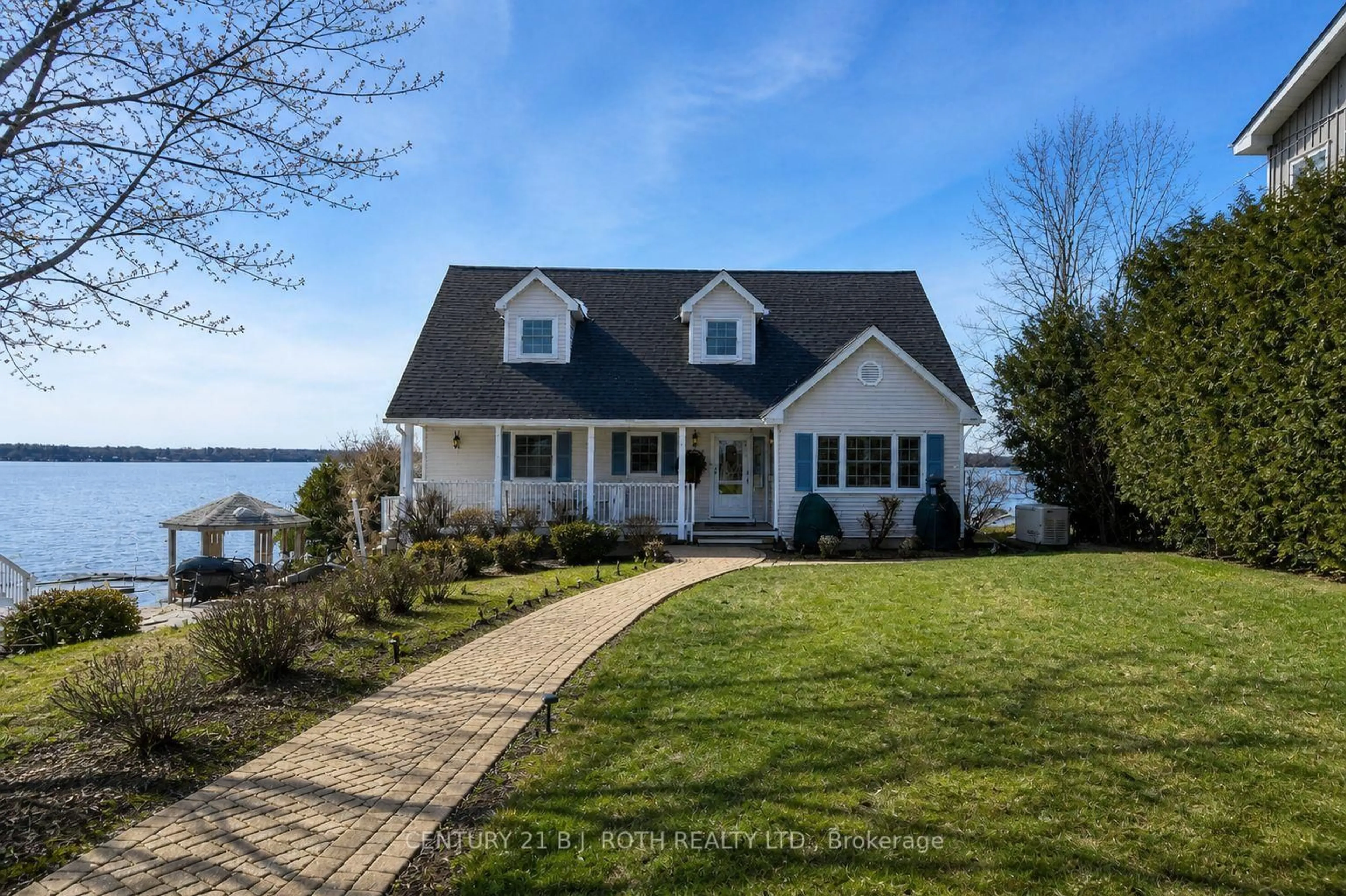 Home with vinyl exterior material, water/lake/river/ocean view for 4307 Orkney Beach Rd, Ramara Ontario L3V 0S1