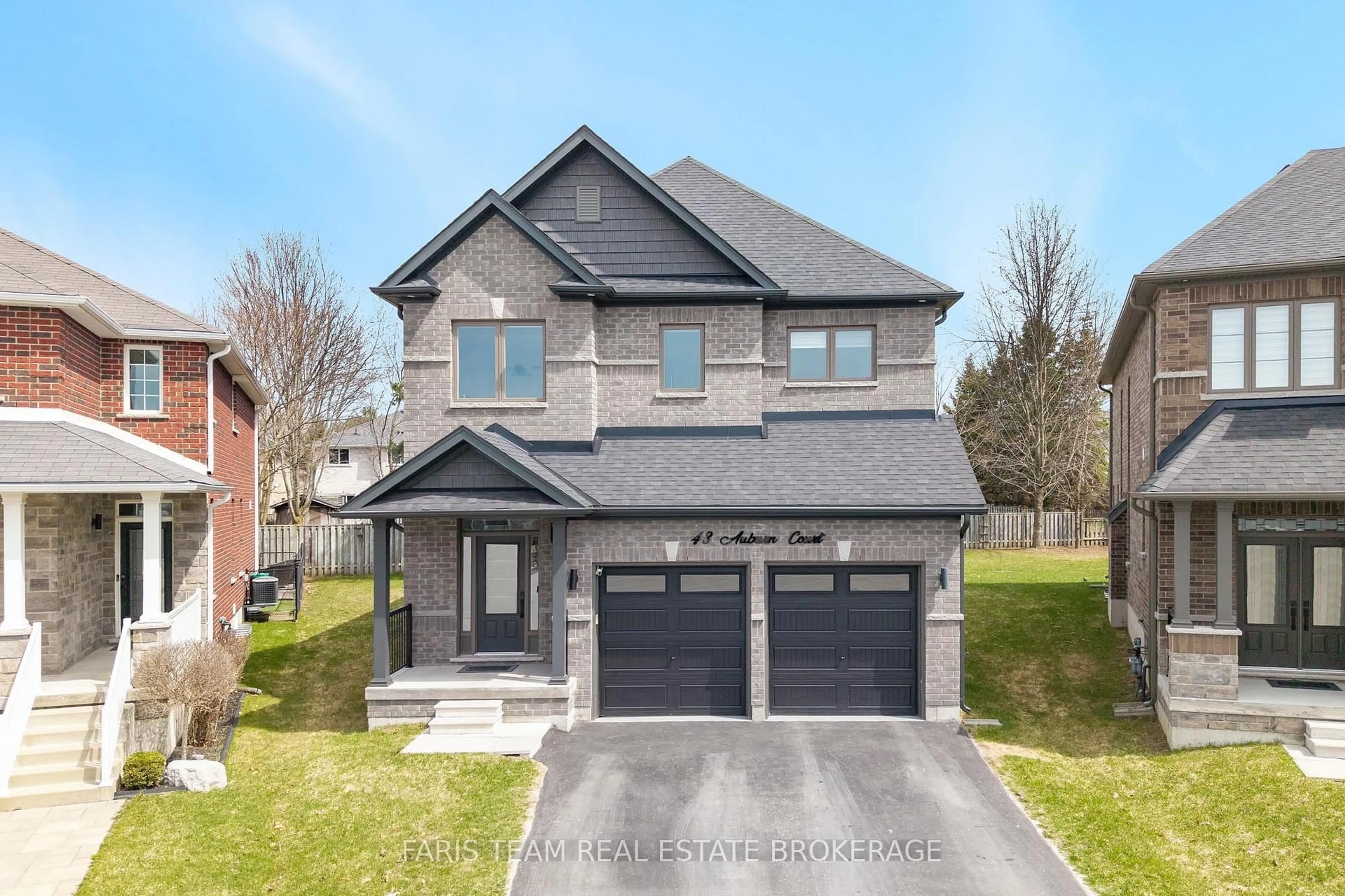 Home with brick exterior material, street for 43 Auburn Crt, Barrie Ontario L4N 0A5
