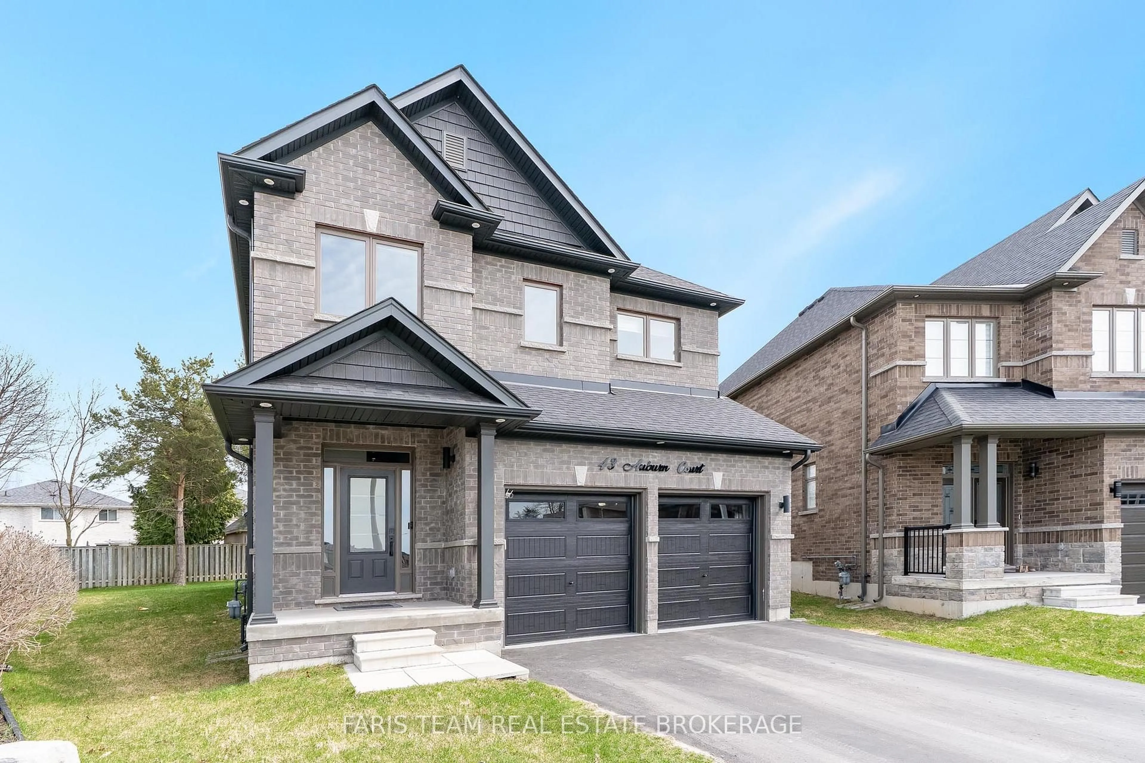 Home with brick exterior material, street for 43 Auburn Crt, Barrie Ontario L4N 0A5