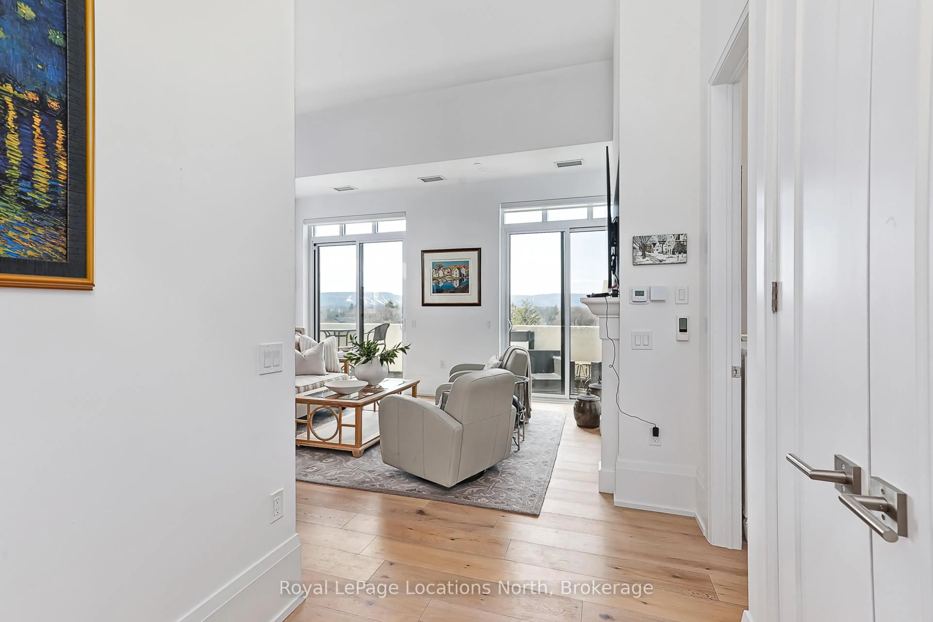 Indoor entryway for 1 Hume St #609, Collingwood Ontario L9Y 0X3