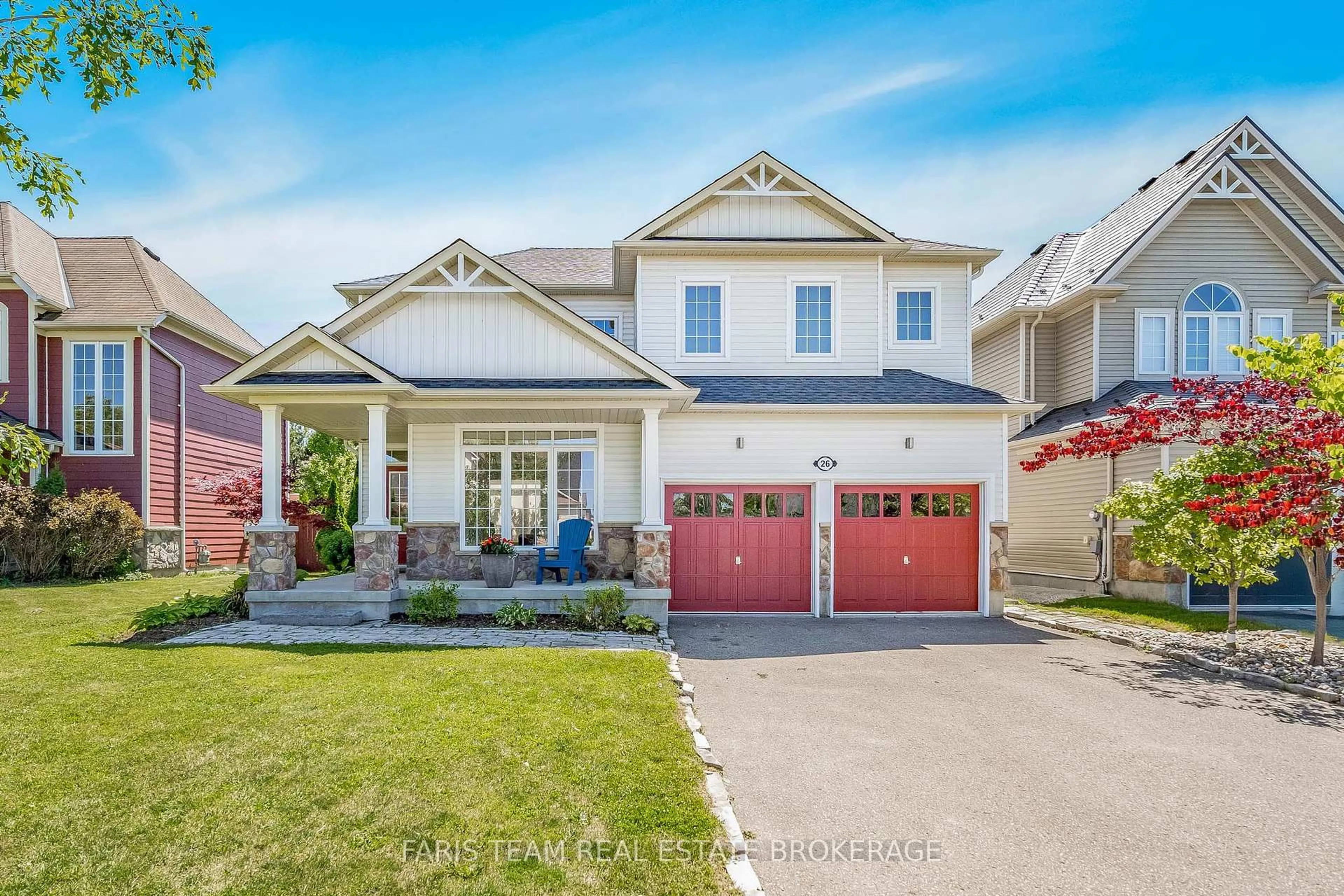 Home with vinyl exterior material, street for 26 Barrington Tr, Collingwood Ontario L9Y 0G1