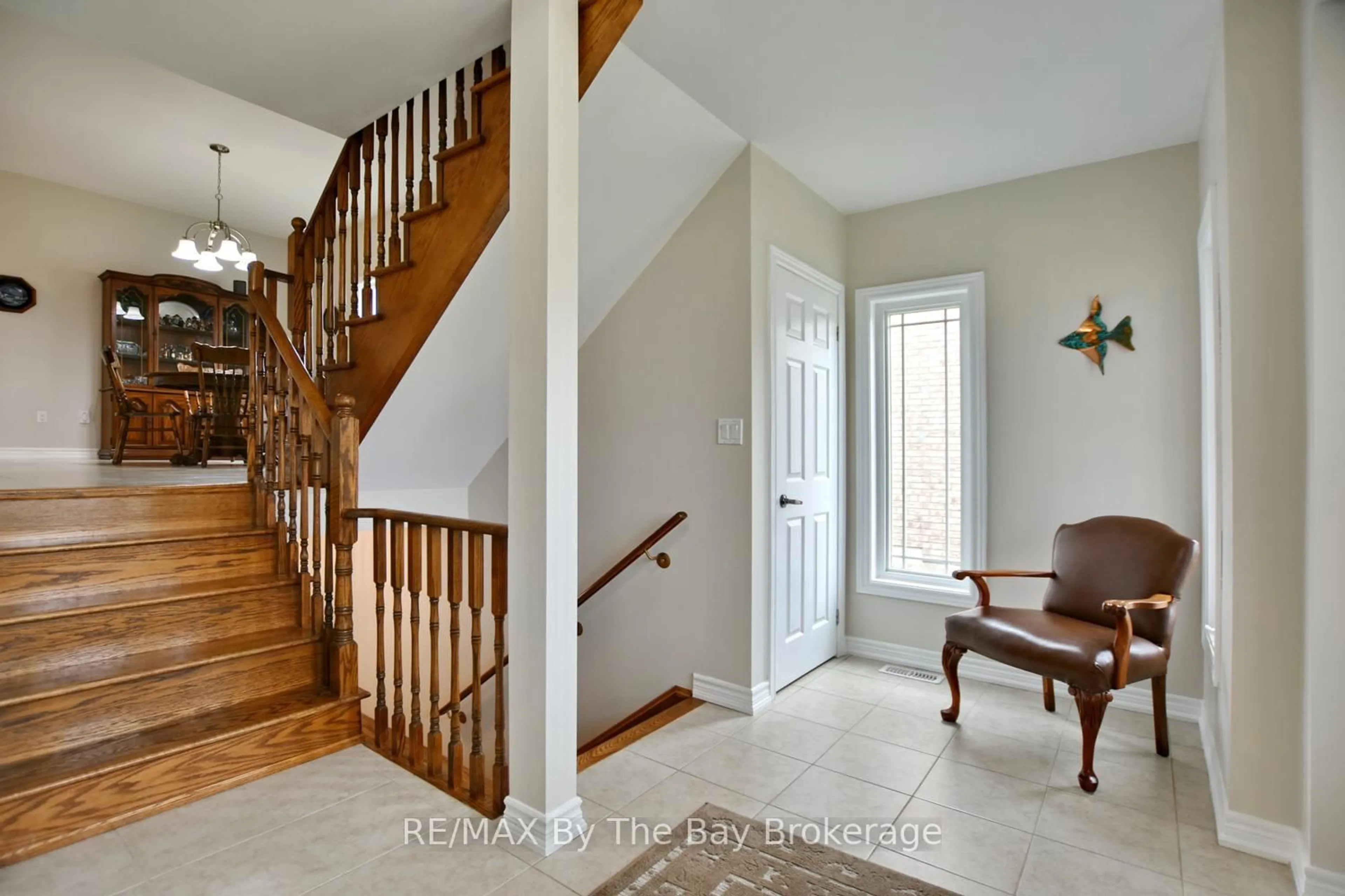 Indoor entryway for 5 FALVO St, Wasaga Beach Ontario L9Z 1J6
