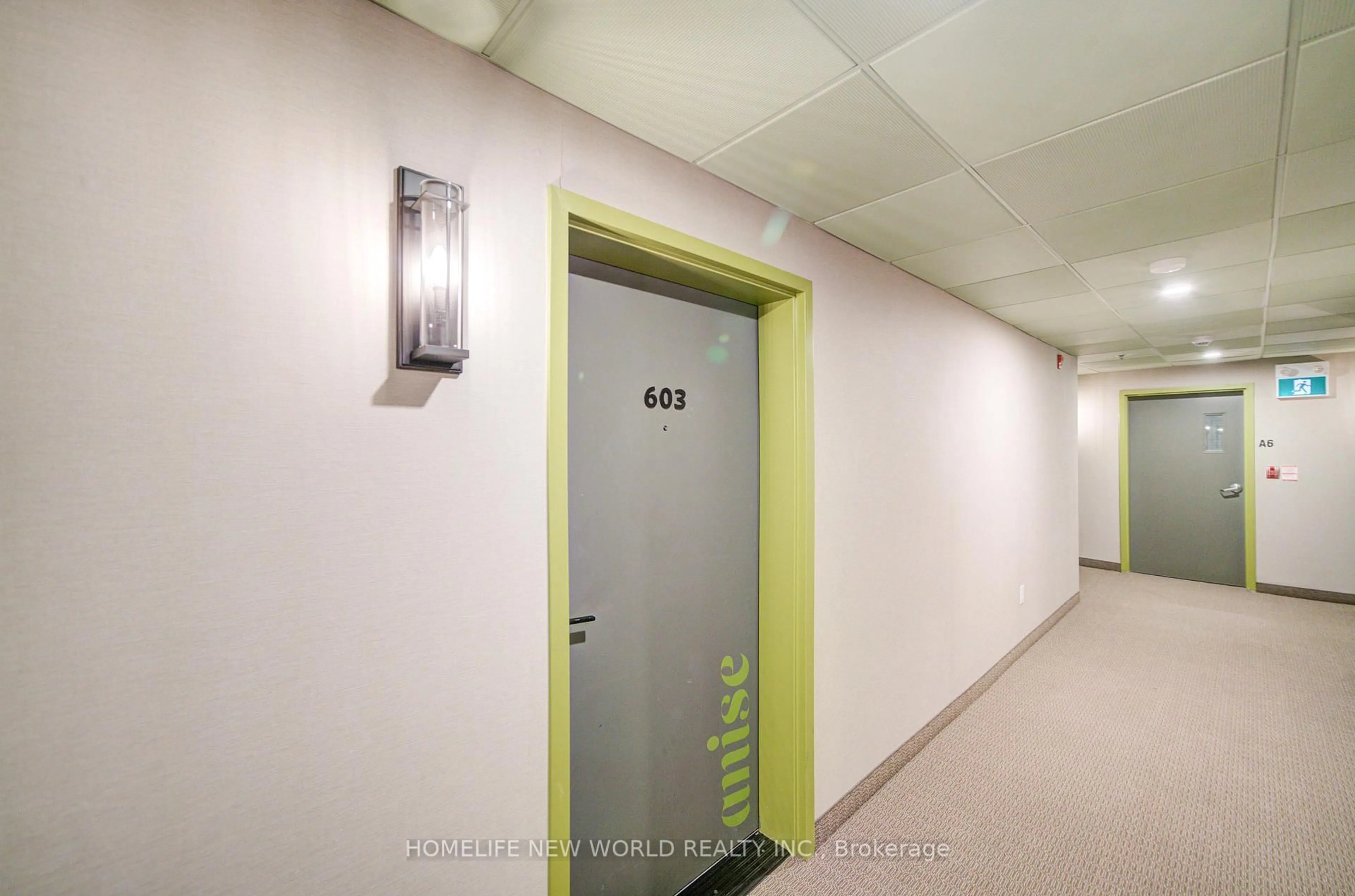Indoor foyer for 5 Chef Lane #603, Barrie Ontario L9J 0J8