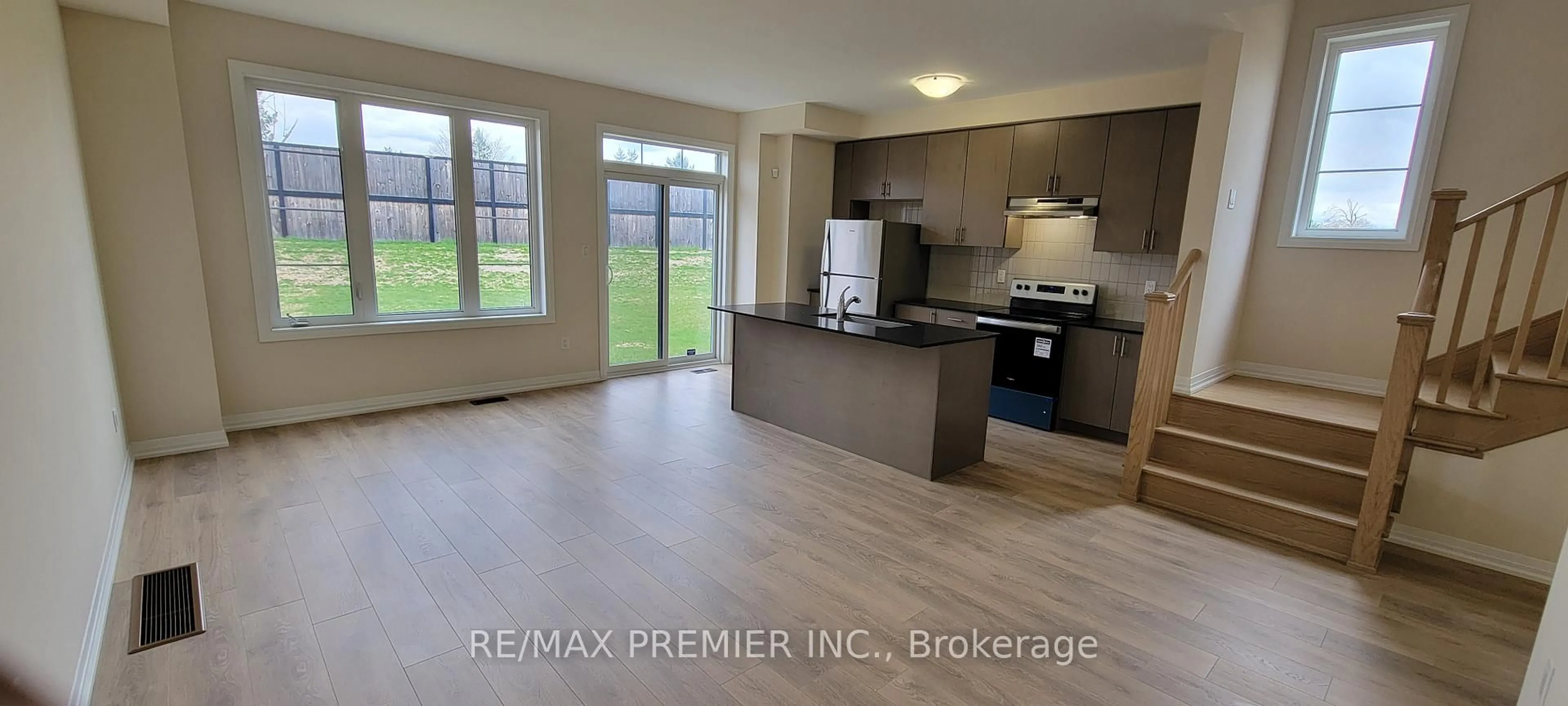 Unknown for 94 Turnberry Lane, Barrie Ontario L4N 6K7