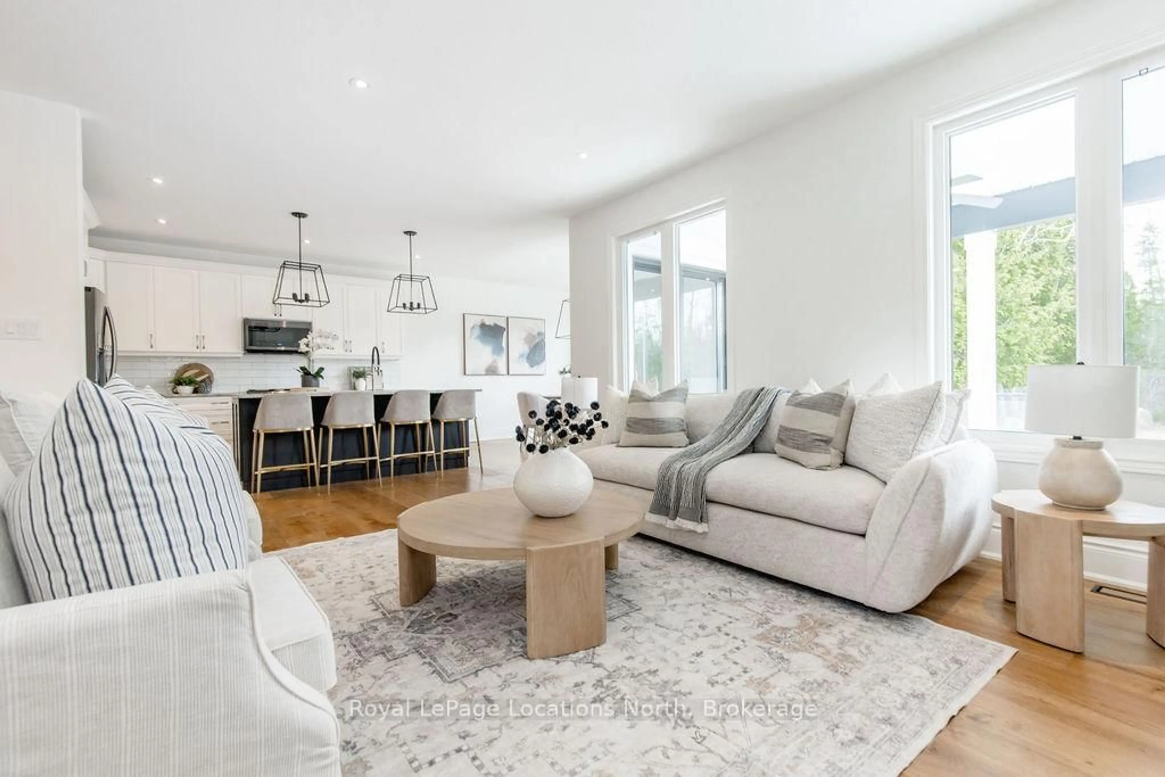 Living room with furniture, unknown for 2237 Shore Lane, Wasaga Beach Ontario L9Y 2X7