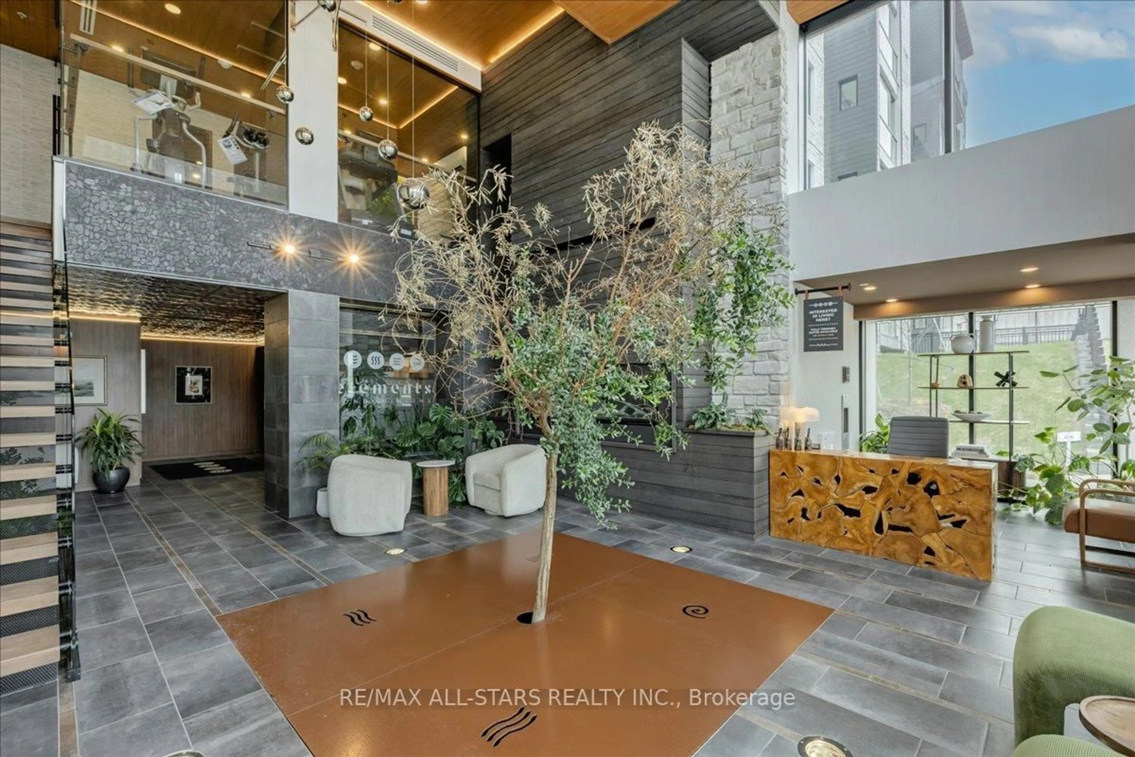 Lobby for 15 Kneeshaw Dr #407, Barrie Ontario L9J 0X9