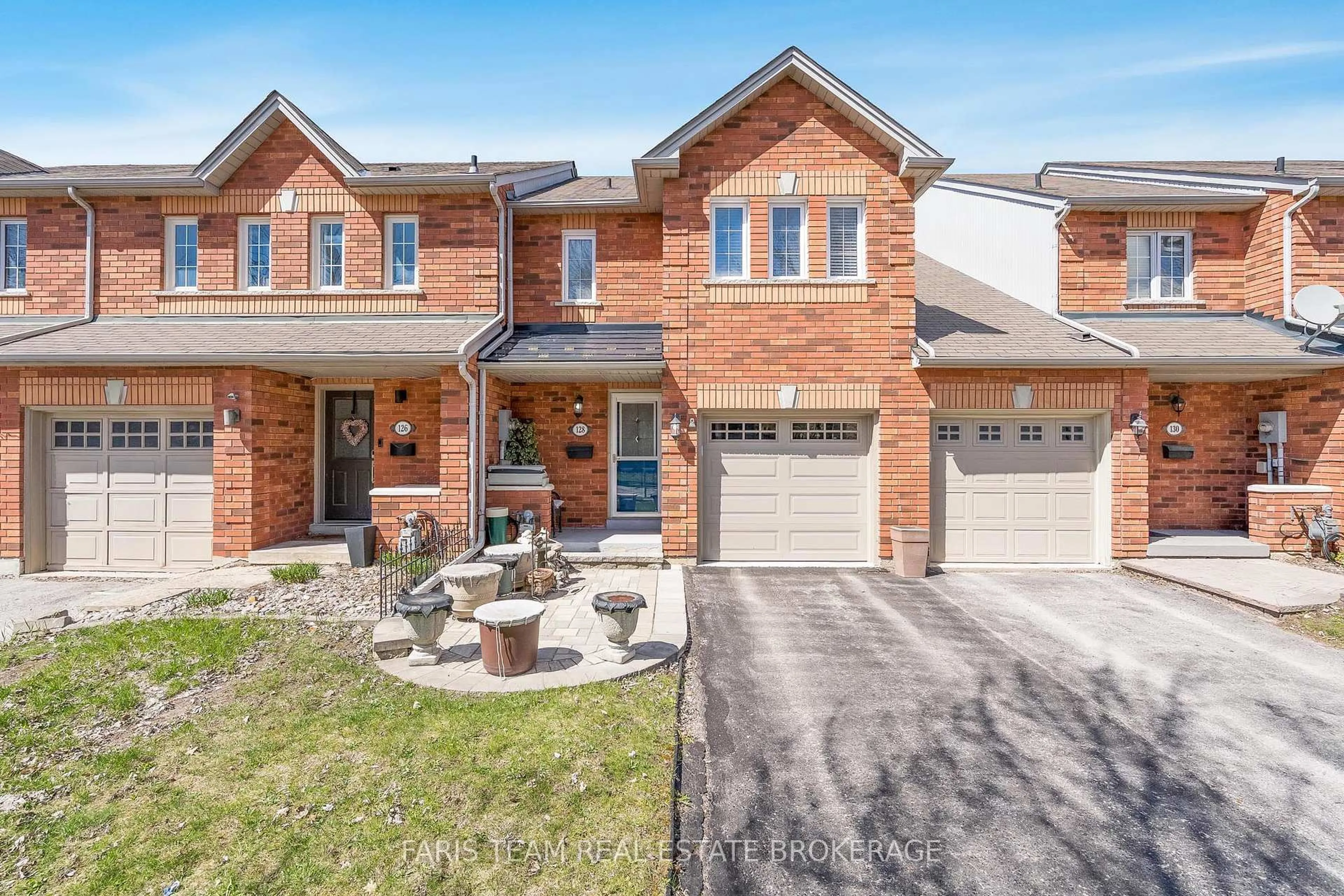 Home with brick exterior material, street for 128 Holgate St, Barrie Ontario L4N 2T9