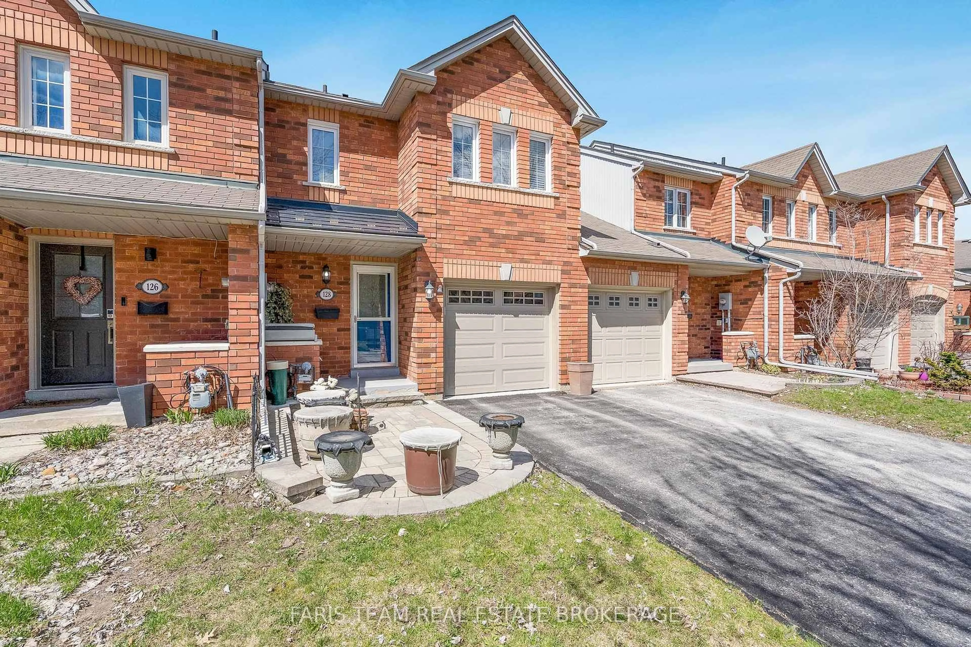 Home with brick exterior material, street for 128 Holgate St, Barrie Ontario L4N 2T9