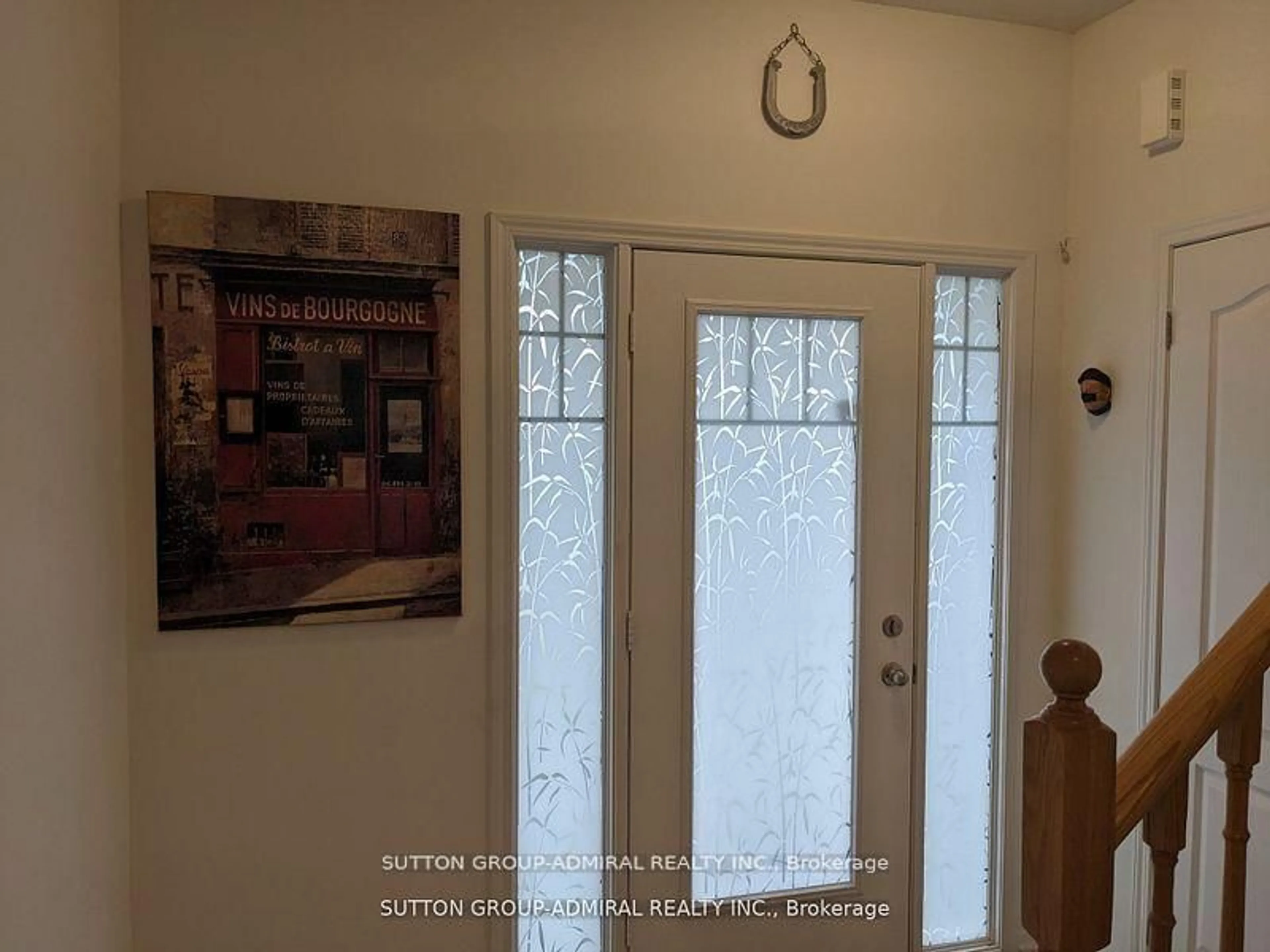 Indoor entryway for 31 Sandhill Crane Dr, Wasaga Beach Ontario L9Z 0J2