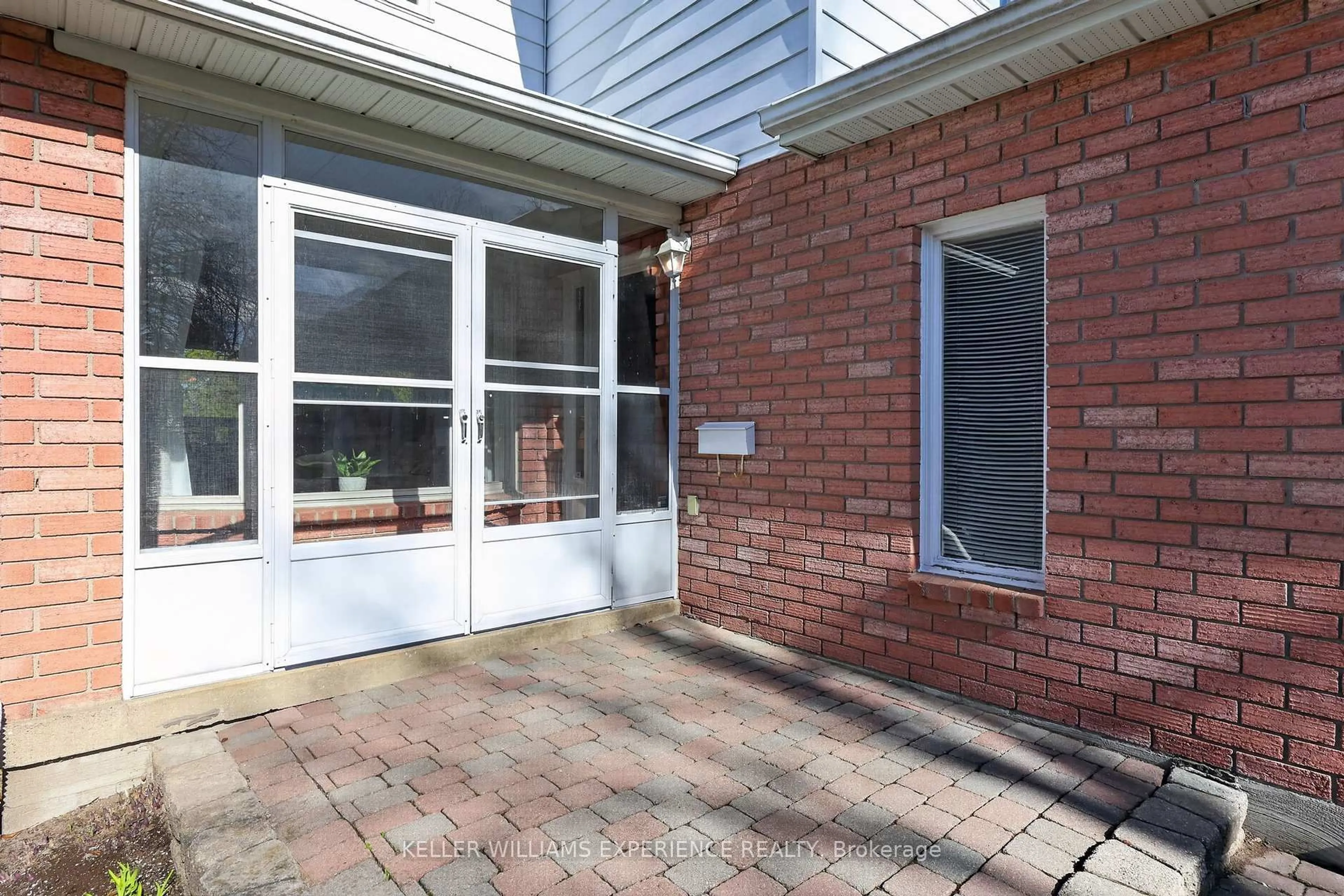 Unknown for 65 Garden Dr, Barrie Ontario L4N 5T8