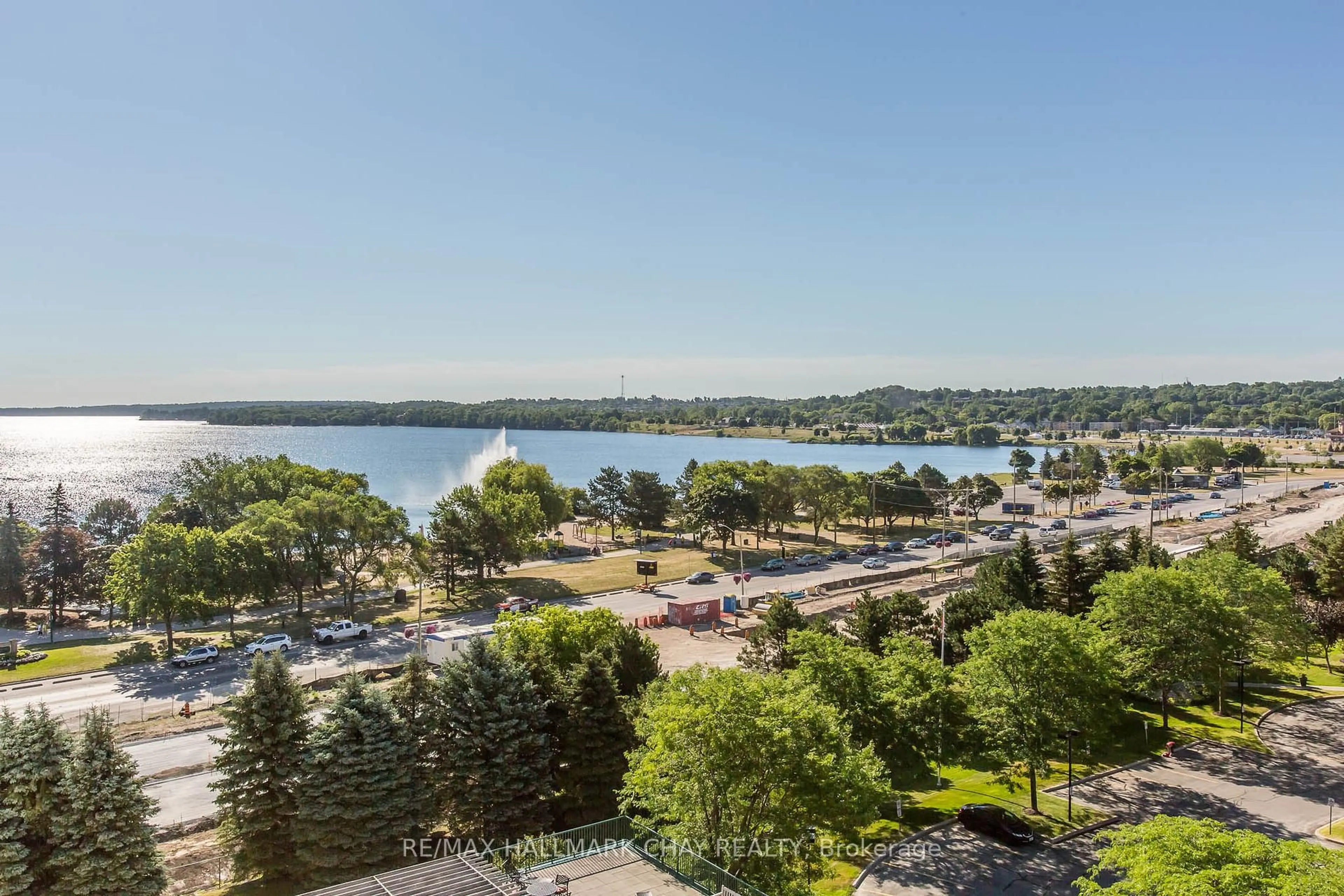 A pic from outside/outdoor area/front of a property/back of a property/a pic from drone, water/lake/river/ocean view for 65 Ellen St #602, Barrie Ontario L4N 3A5