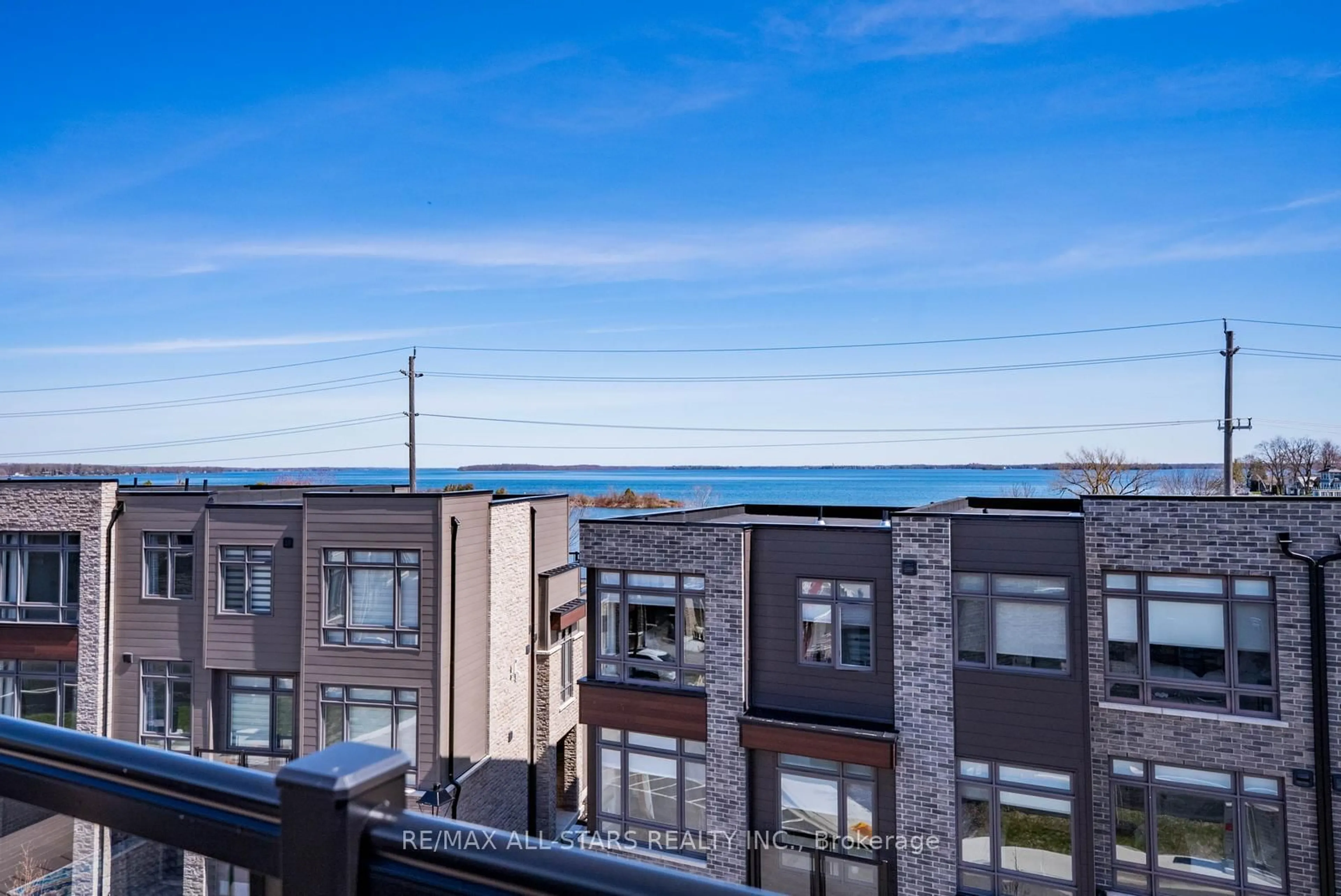 A pic from outside/outdoor area/front of a property/back of a property/a pic from drone, water/lake/river/ocean view for 67 Wyn Wood Lane, Orillia Ontario L3V 8P7