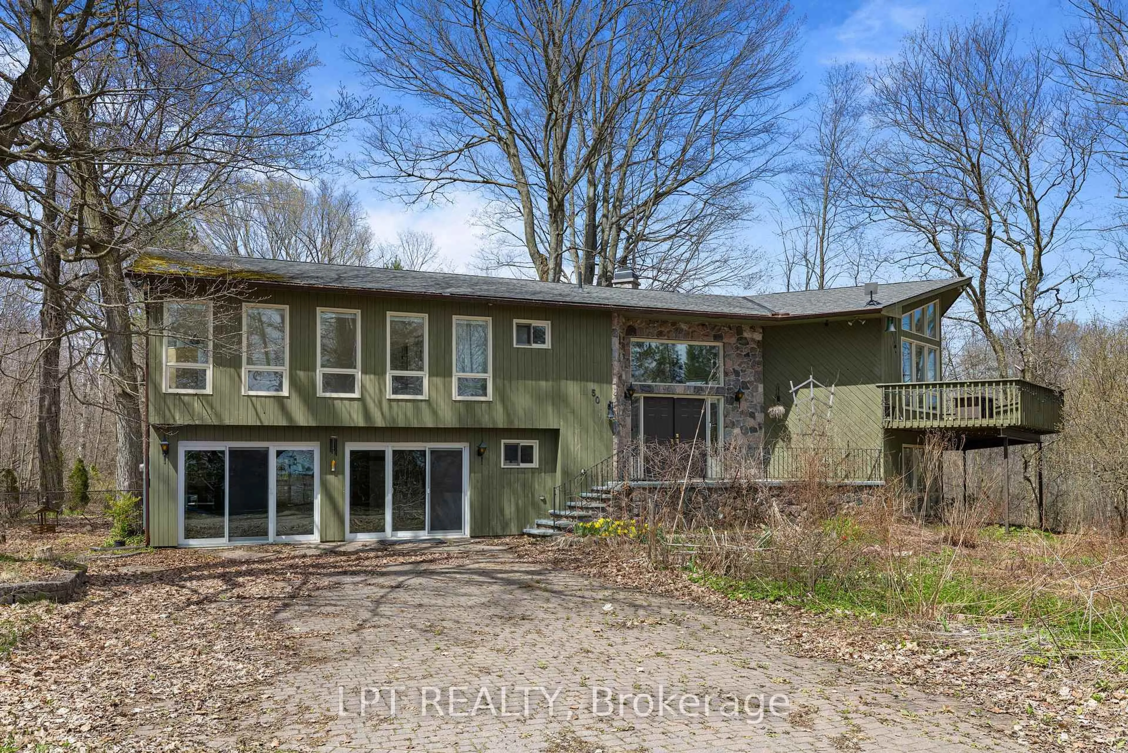 A pic from outside/outdoor area/front of a property/back of a property/a pic from drone, unknown for 50 Concession Rd 2, Tiny Ontario L0L 2T0