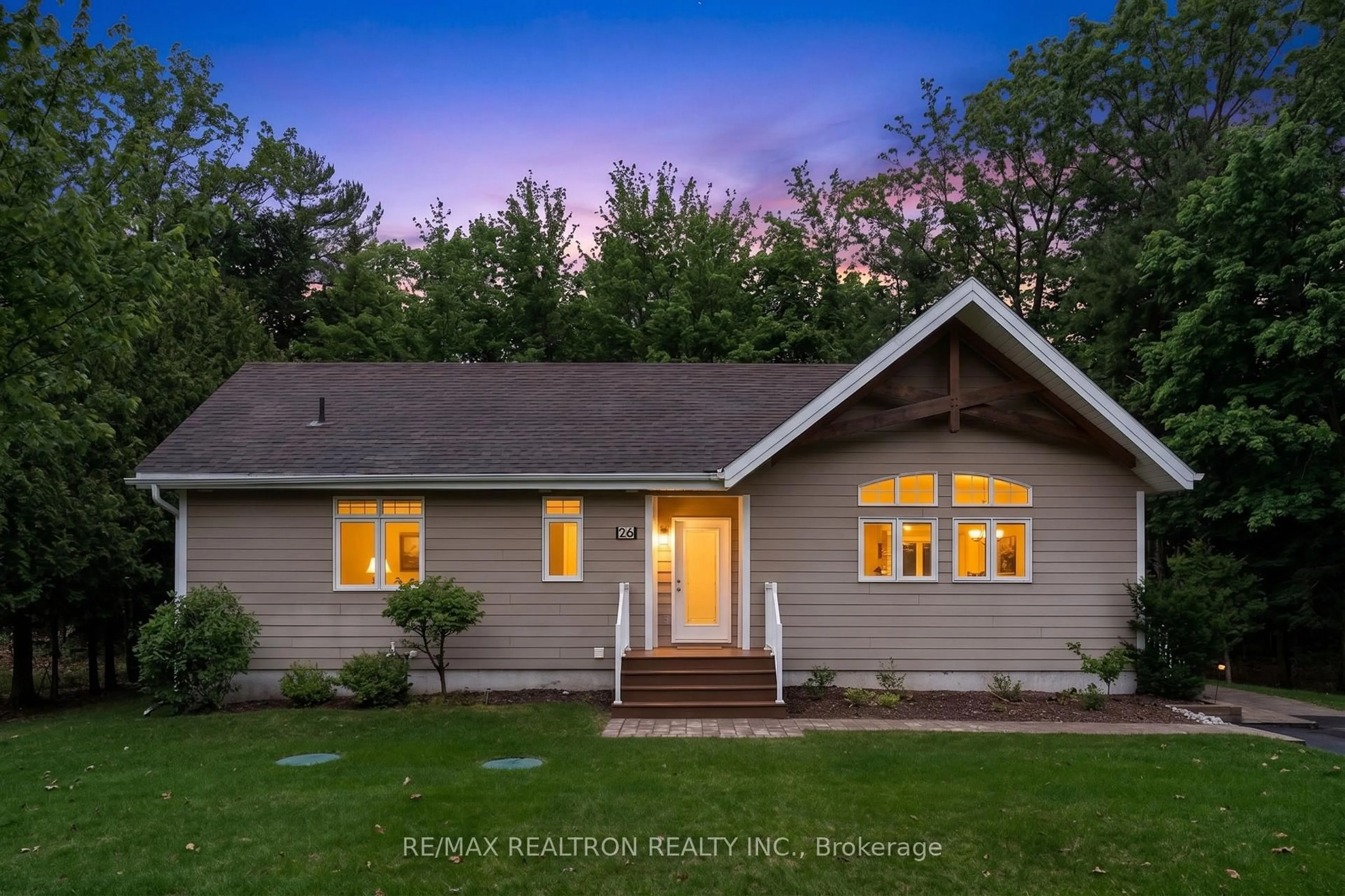 Home with vinyl exterior material, unknown for 26 Old Trail Rd, Tiny Ontario L0L 2T0