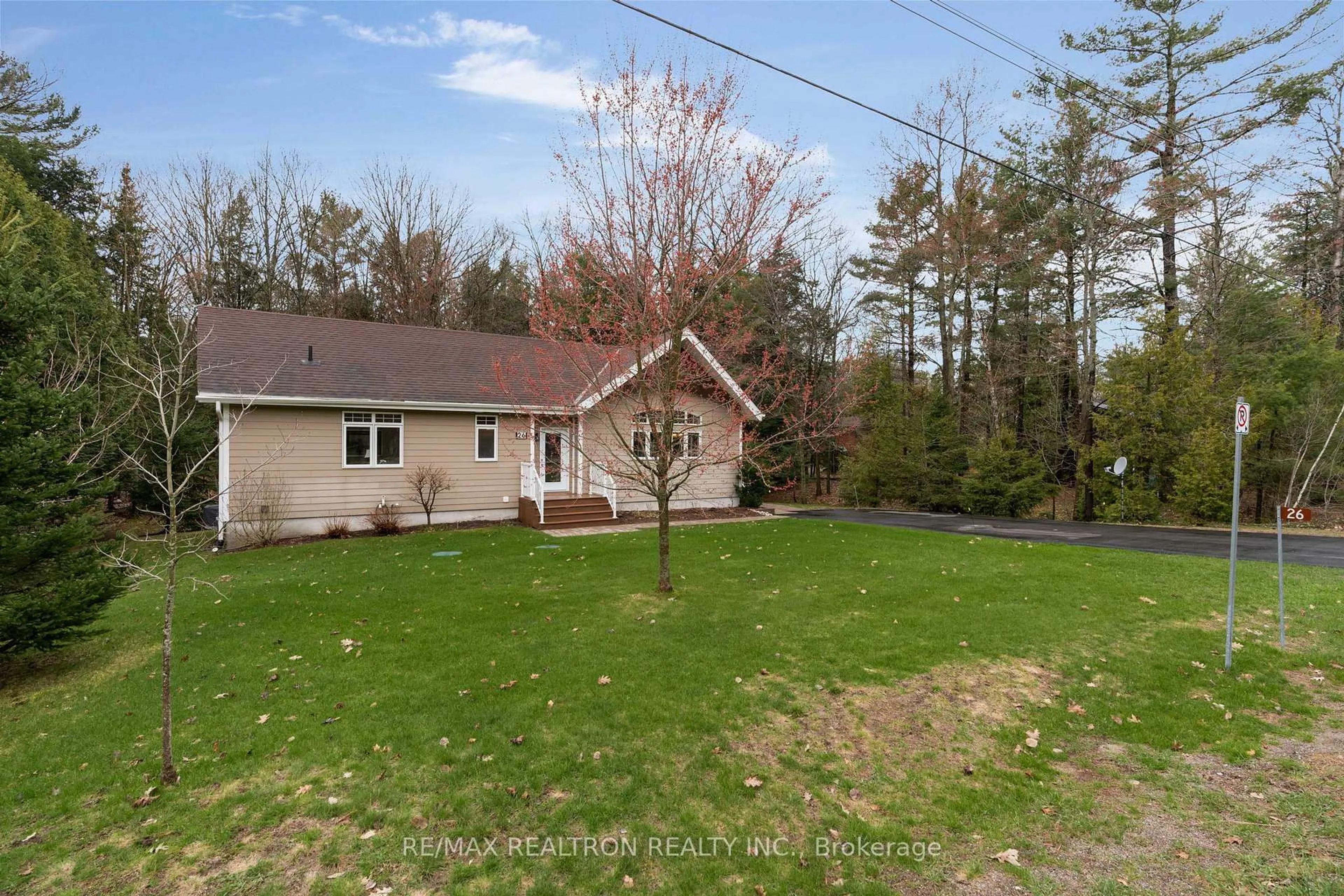 A pic from outside/outdoor area/front of a property/back of a property/a pic from drone, unknown for 26 Old Trail Rd, Tiny Ontario L0L 2T0