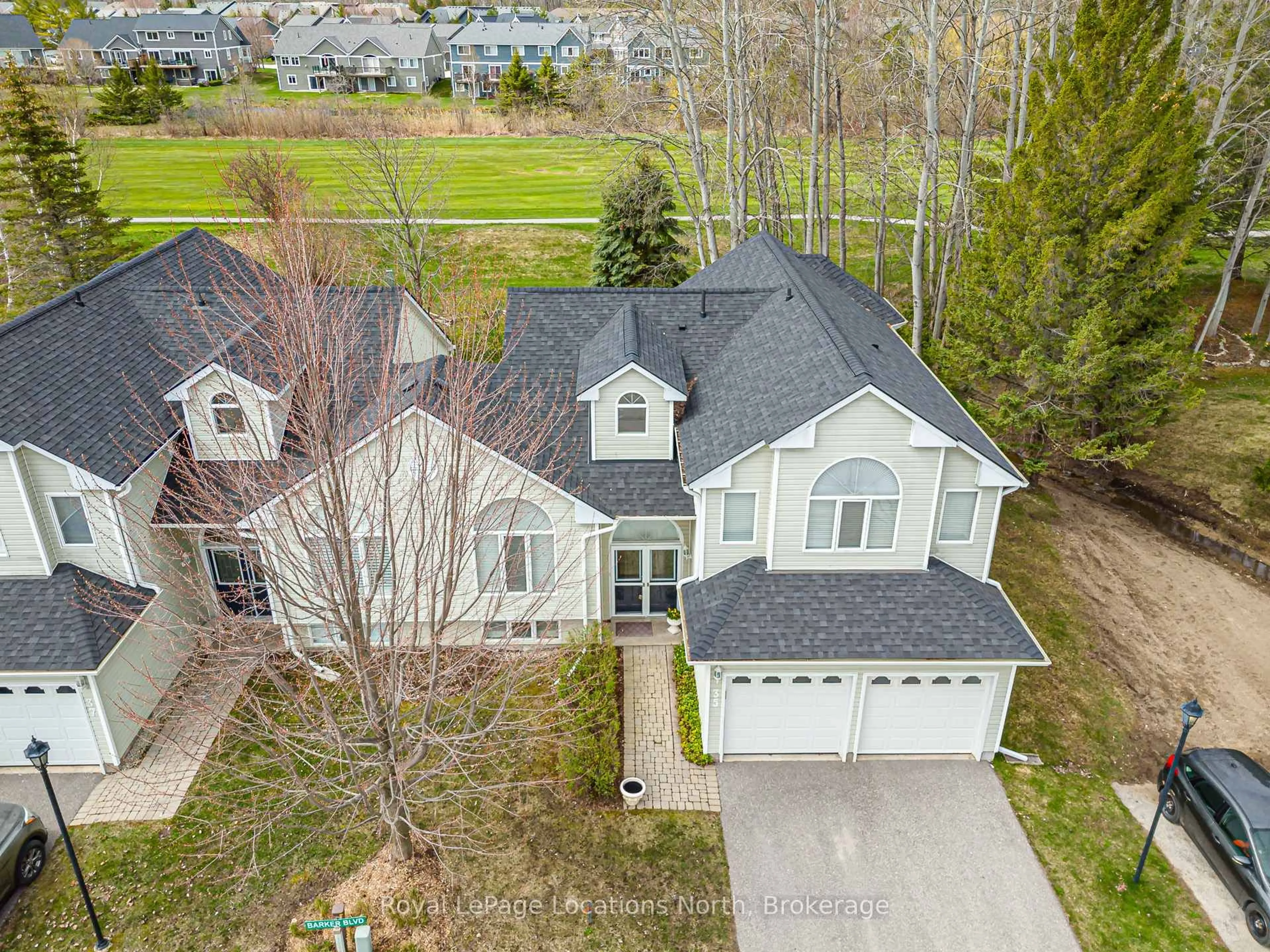 A pic from outside/outdoor area/front of a property/back of a property/a pic from drone, unknown for 35 Barker Blvd, Collingwood Ontario L9Y 4W4