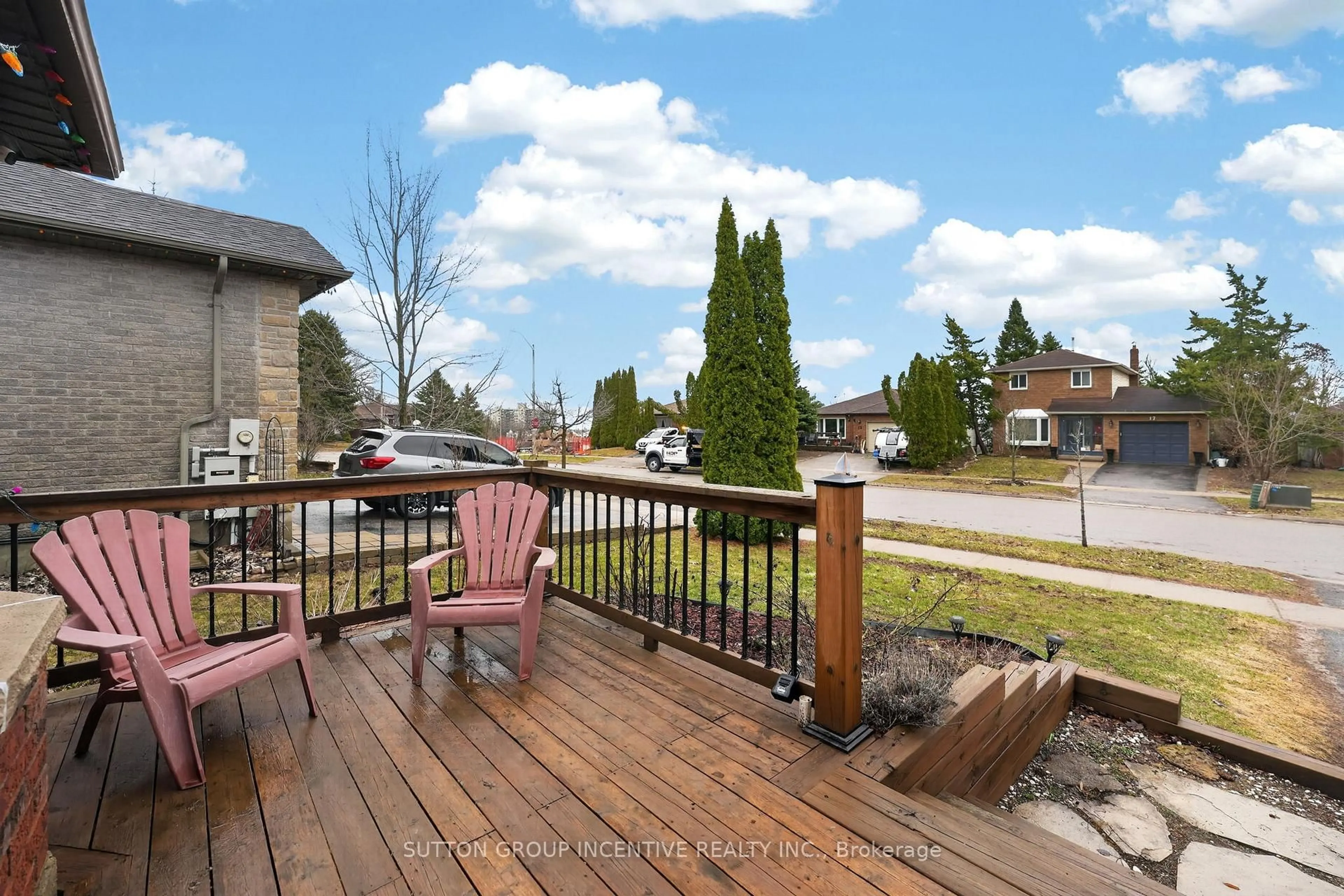 Patio, water/lake/river/ocean view for 20 Broadfoot Rd, Barrie Ontario L4N 5K7