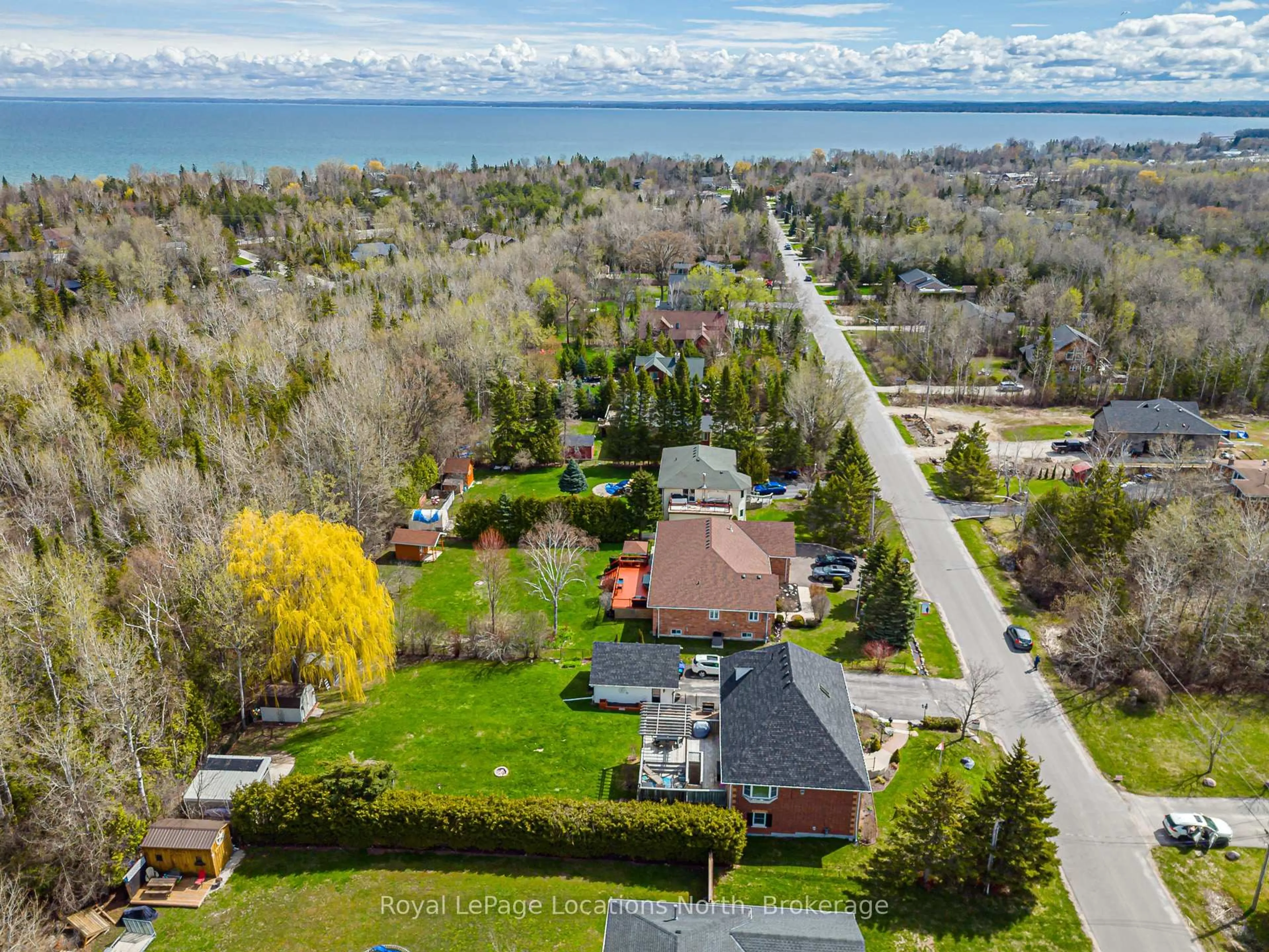 A pic from outside/outdoor area/front of a property/back of a property/a pic from drone, water/lake/river/ocean view for 63 BROADVIEW St, Collingwood Ontario L9Y 0X2