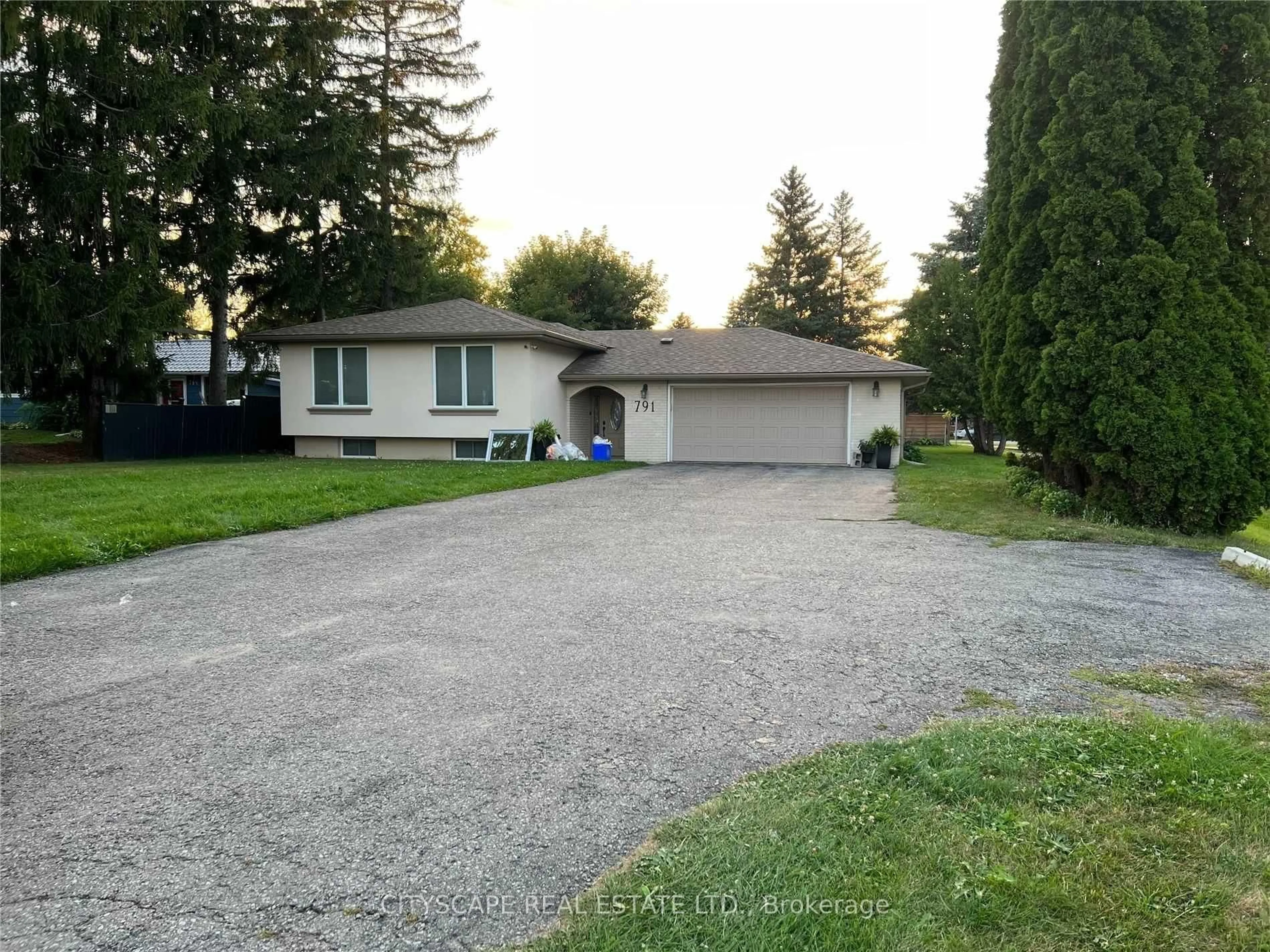 A pic from outside/outdoor area/front of a property/back of a property/a pic from drone, street for 791 Essa Rd, Barrie Ontario L4N 9G5
