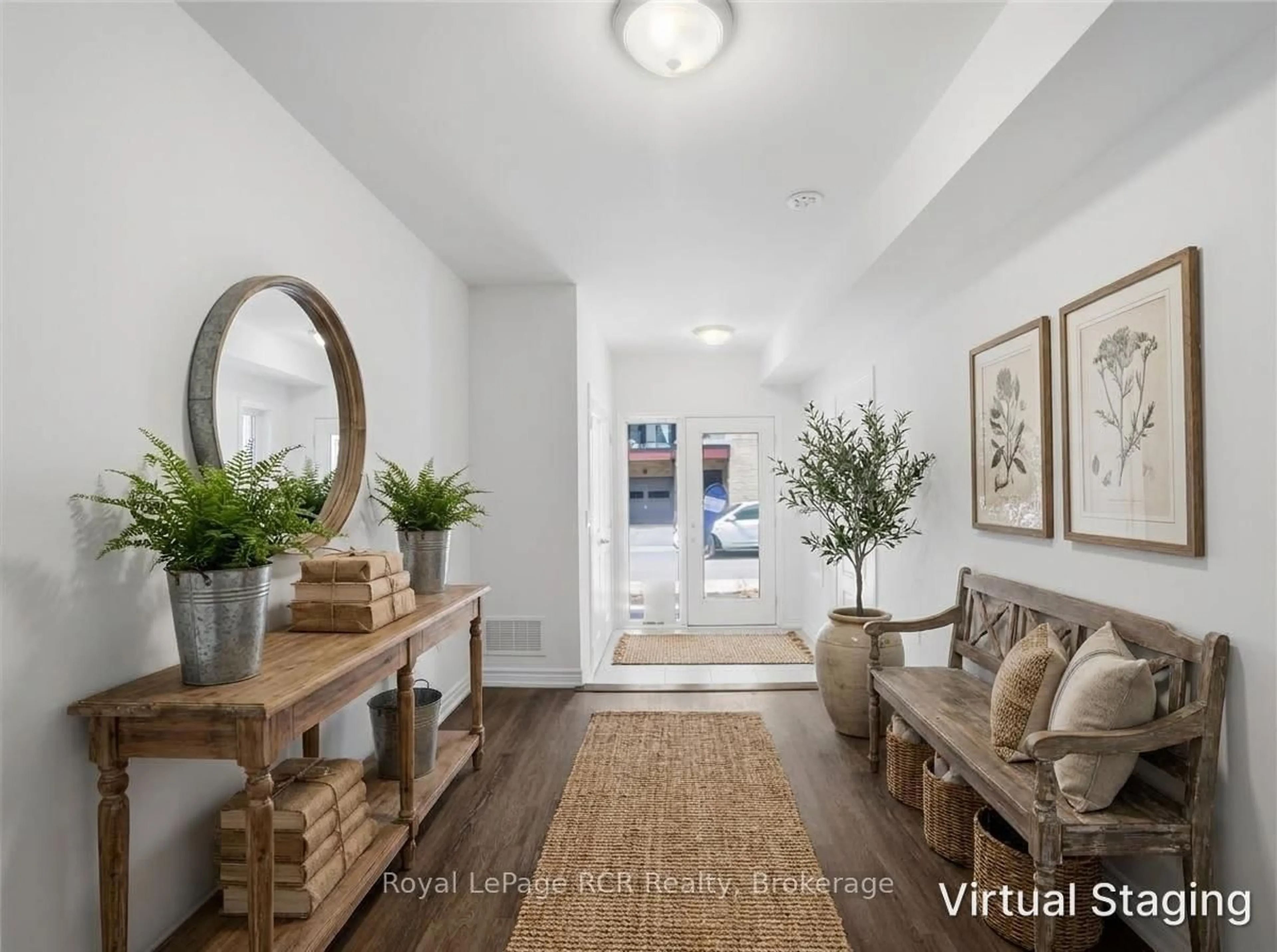 Indoor entryway for 59 Wyn Wood Lane, Orillia Ontario L3V 8P7