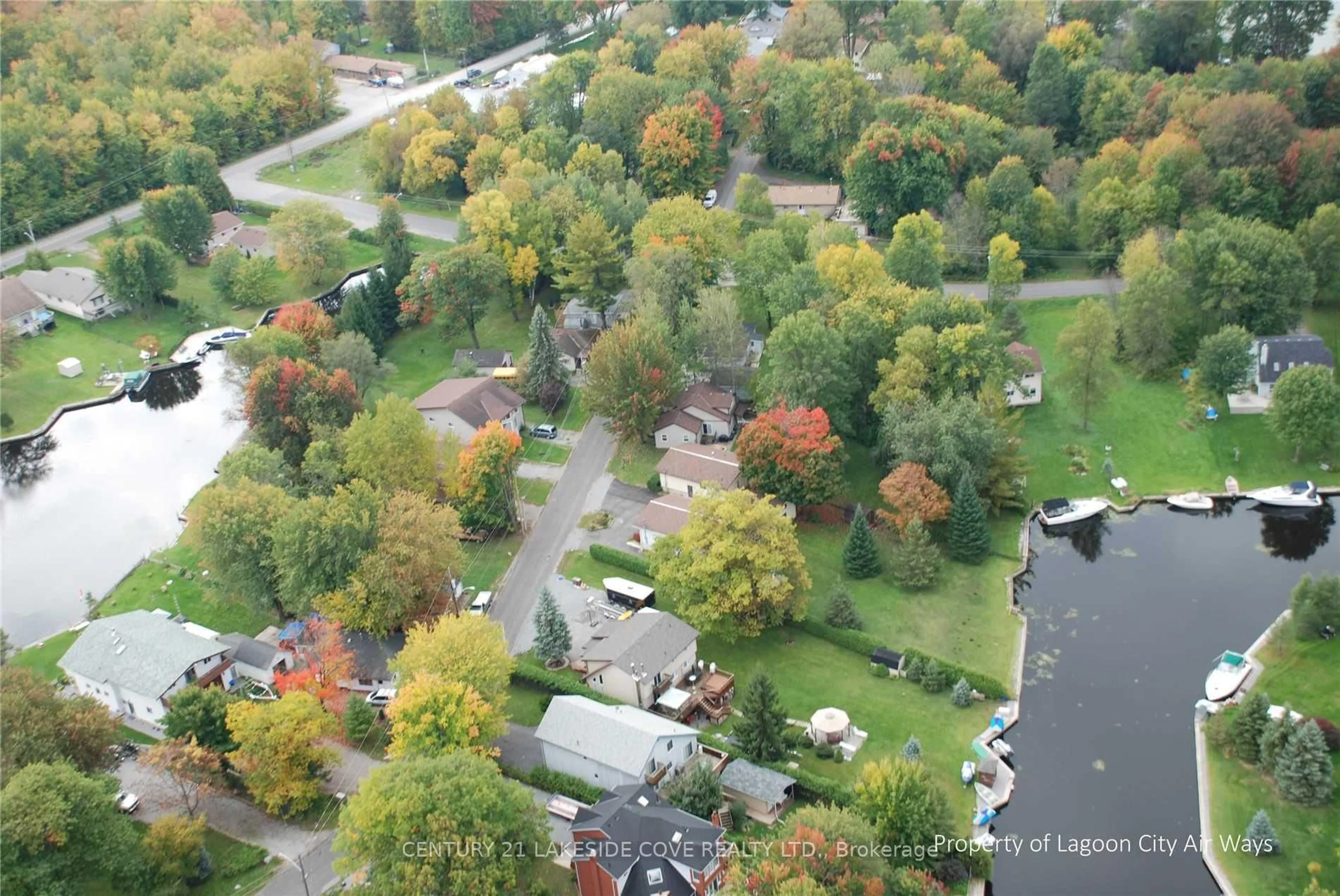 A pic from outside/outdoor area/front of a property/back of a property/a pic from drone, unknown for 40 Ridge Ave, Ramara Ontario L0K 1B0