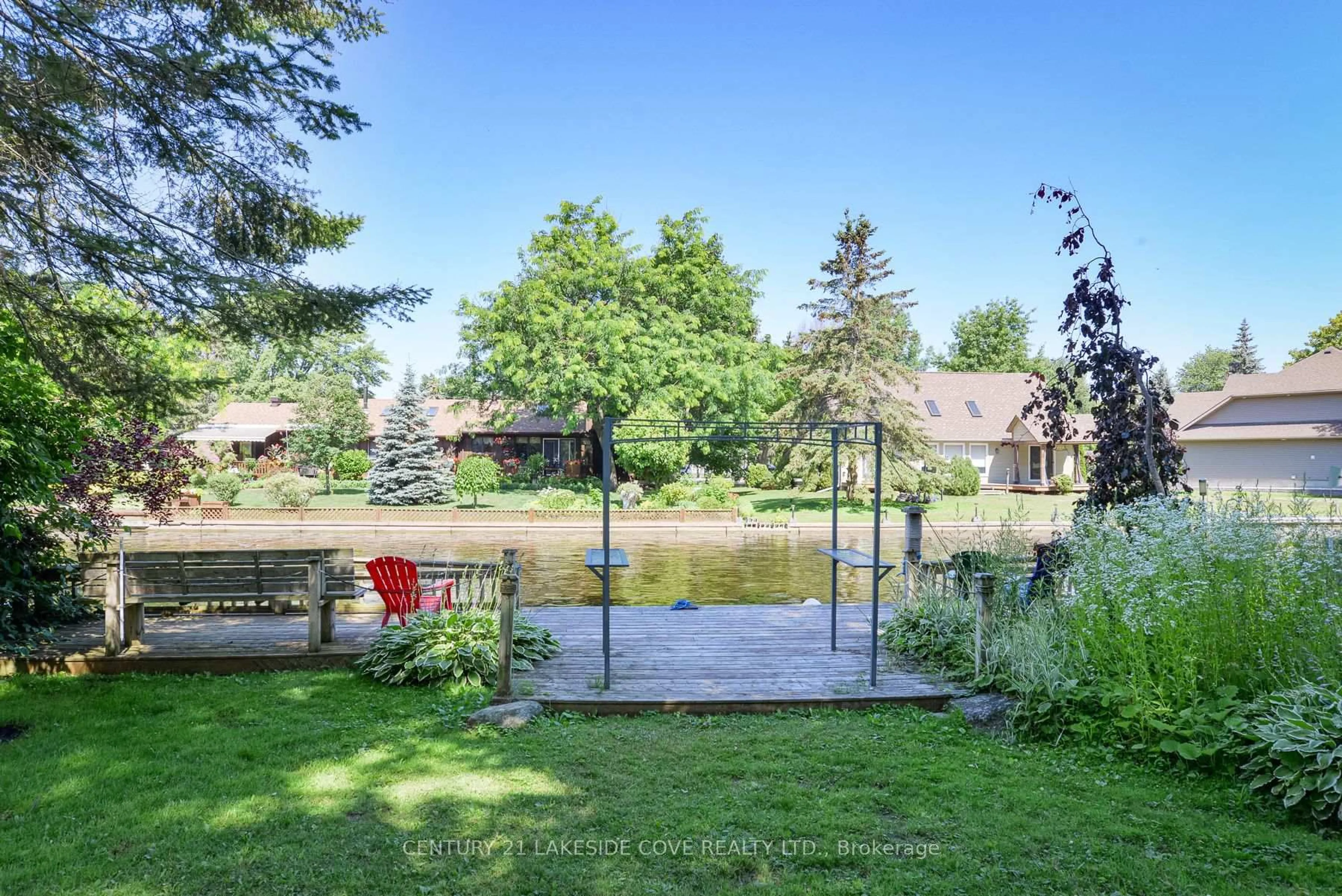 Patio, water/lake/river/ocean view for 40 Ridge Ave, Ramara Ontario L0K 1B0